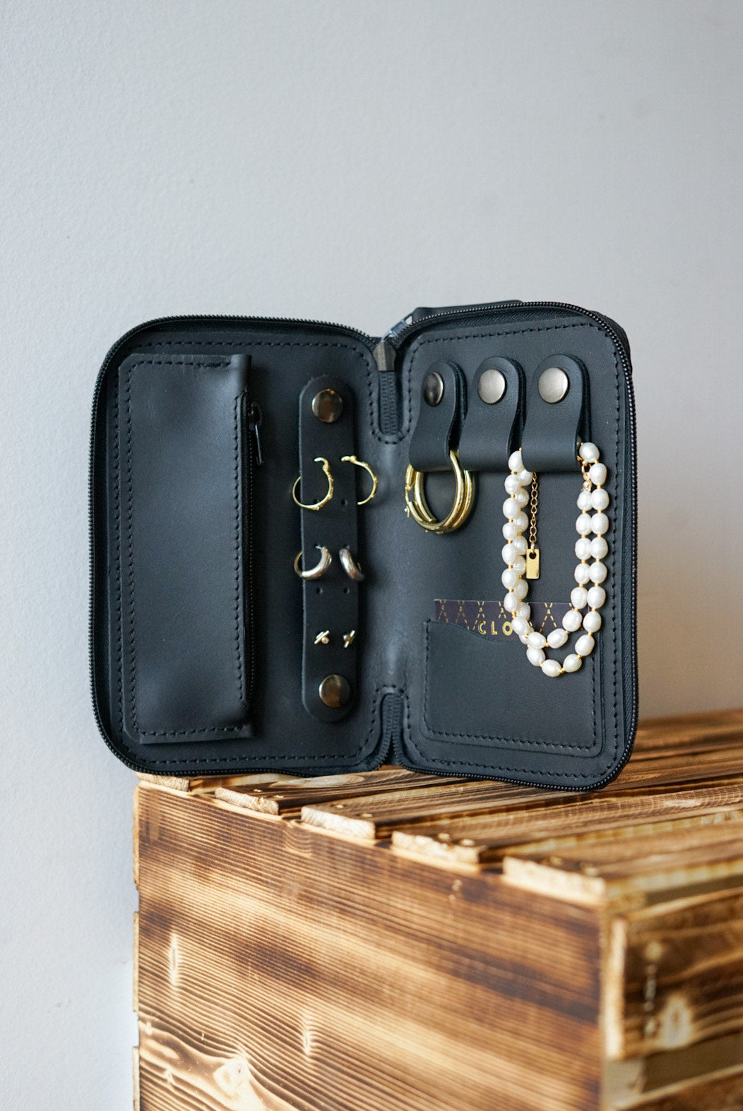 Elegant Black Jewelry Travel Case - Portable Organizer for Necklaces, Rings & Earrings - Perfect for Vacations, Business Trips & Gifts
