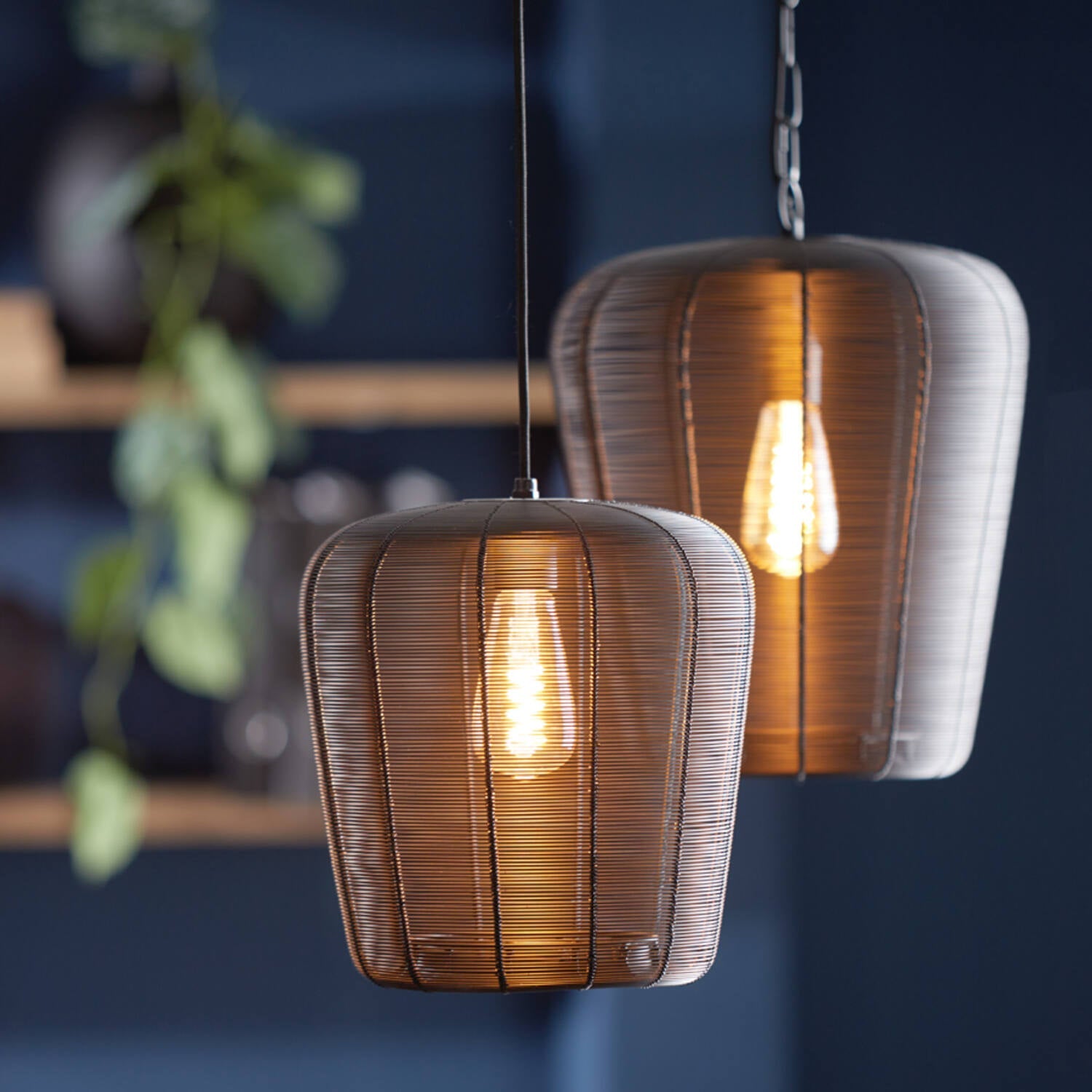 Adeta 1 Liter Pendant Light Fixture in Matt Black and Gold - Various Sizes for Dining Room, Kitchen Island, or Entryway Lighting