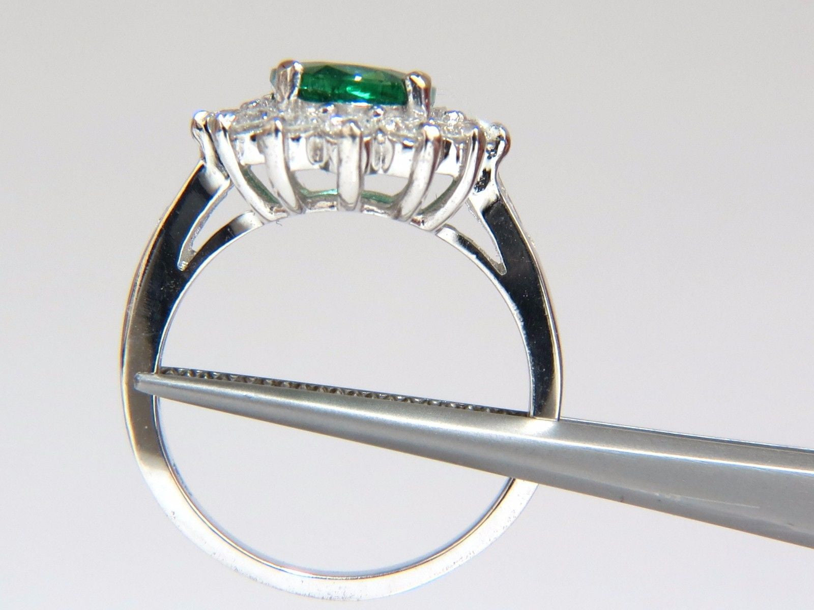 4.02 Carat Natural Oval Emerald Diamond Cocktail Halo Ring in 18K Gold (G/VS) – Perfect for Weddings, Anniversaries & Special Occasions