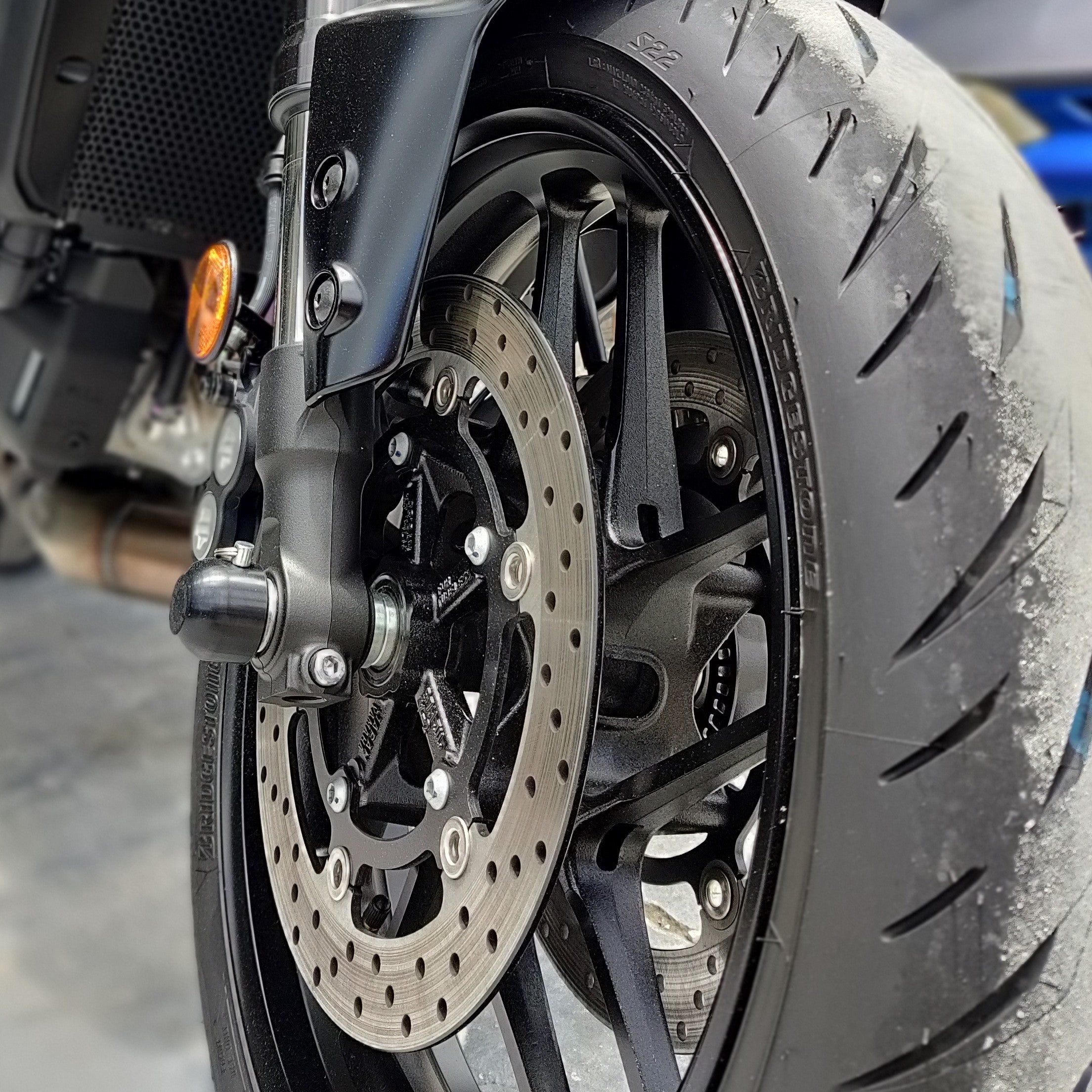 Yamaha FZ1 FZ6 MT09 Tracer 900/GT Front Axle Slider Kit - Compatible with 2006-2021 Models (45 0415F) | Motorcycle Protection for Street Riding & Track Days