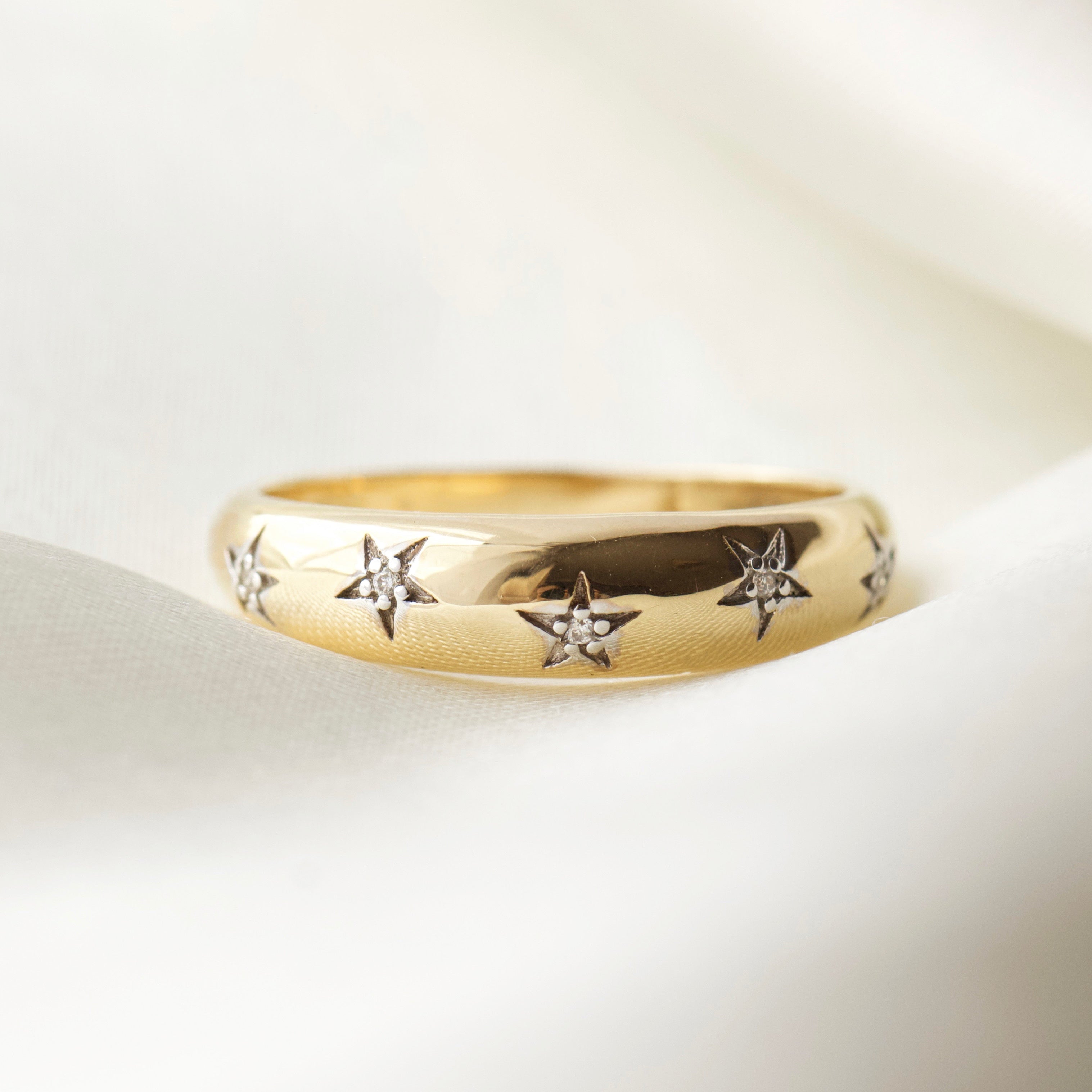 Chunky Star Set Diamond Band Ring for Women - Elegant Stackable Jewelry for Everyday Wear & Special Occasions