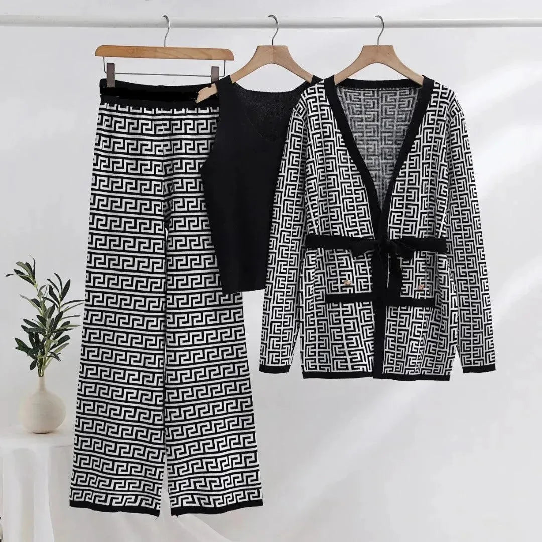 Stylish Women's Geometric Print Tailored Three Piece Pants Suit - Office Wear & Casual Outfits for Work and Social Events