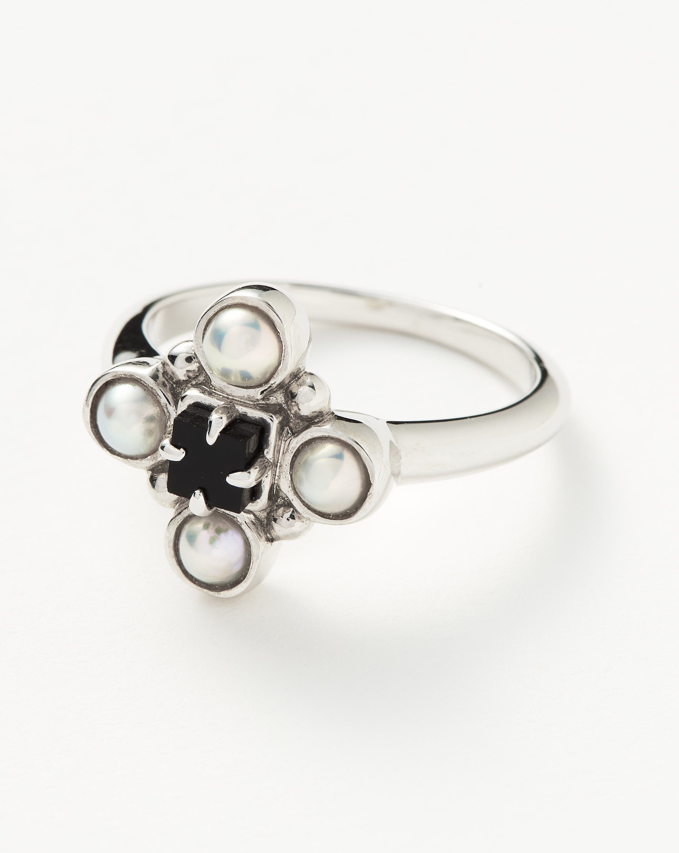 Harris Reed Quartet Ring - Sterling Silver with Pearl & Black Onyx Gemstones | Elegant Stackable Ring for Women, Perfect for Weddings, Anniversaries & Special Occasions
