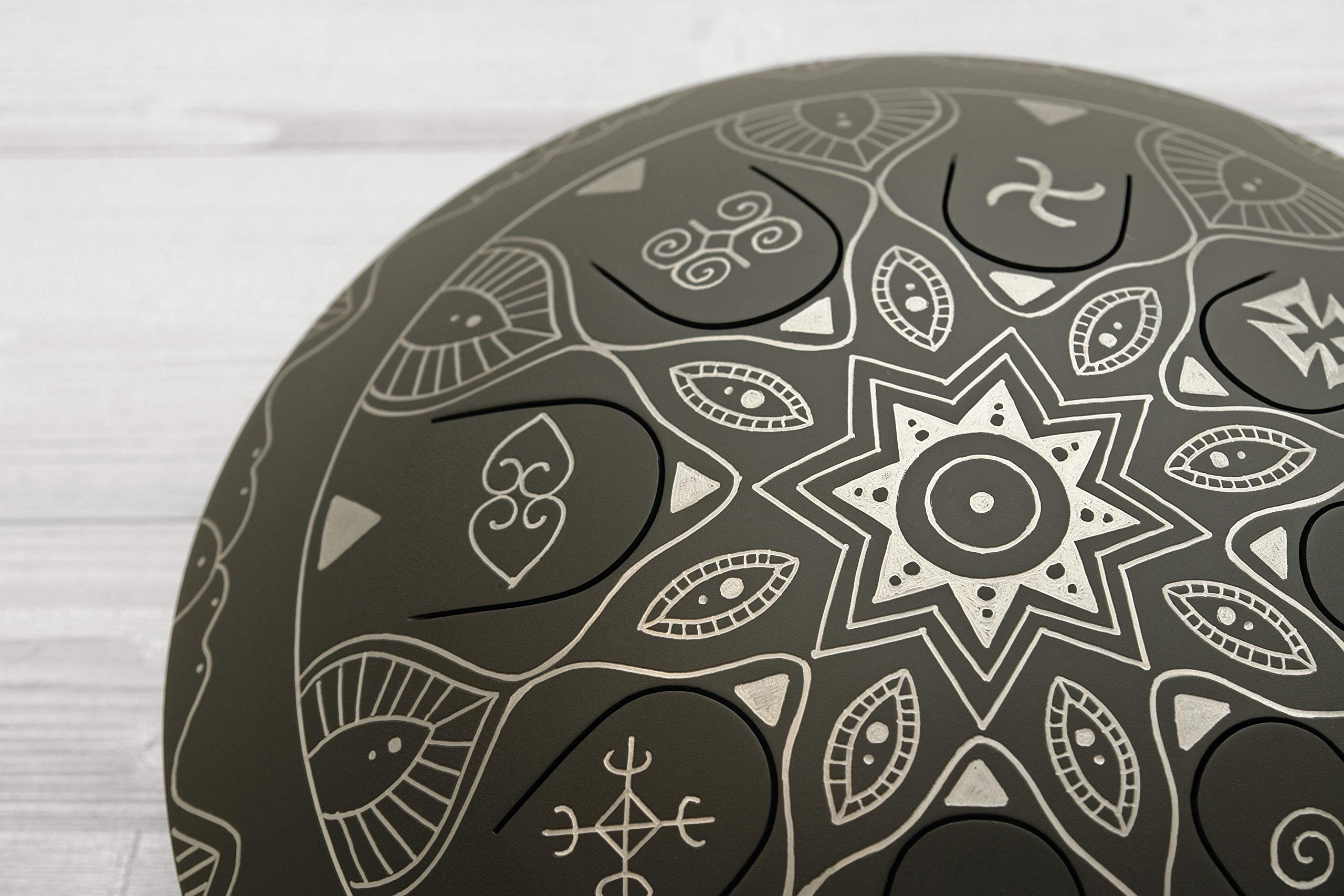GUDA DRUM Freezbee African Handpan Steel Tongue Drum with FREE Mallets - Best Musical Instrument for Meditation, Yoga & Sound Therapy - Perfect for Beginners, Professionals & Music Lovers