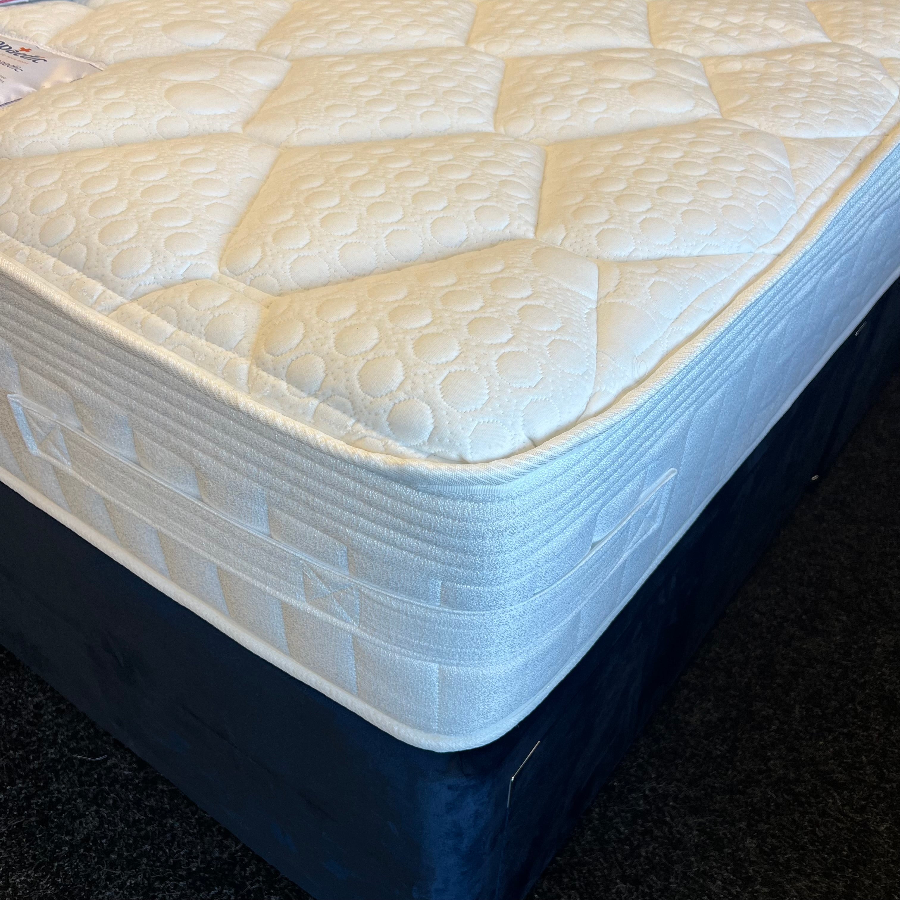 Total Comfort Orthopedic Mattress for Back Pain Relief - Queen Size Memory Foam Bed for Side & Back Sleepers - Perfect for Home, Guest Room & Apartment Use