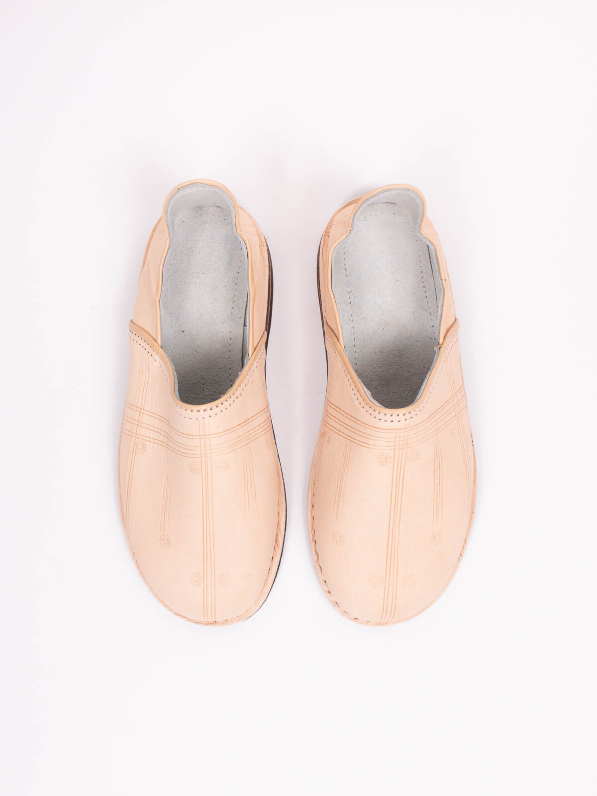 Authentic Moroccan Berber Babouche Slippers - Handmade Leather Comfort Shoes for Men & Women | Perfect for Home, Lounge, and Cultural Fashion Wear