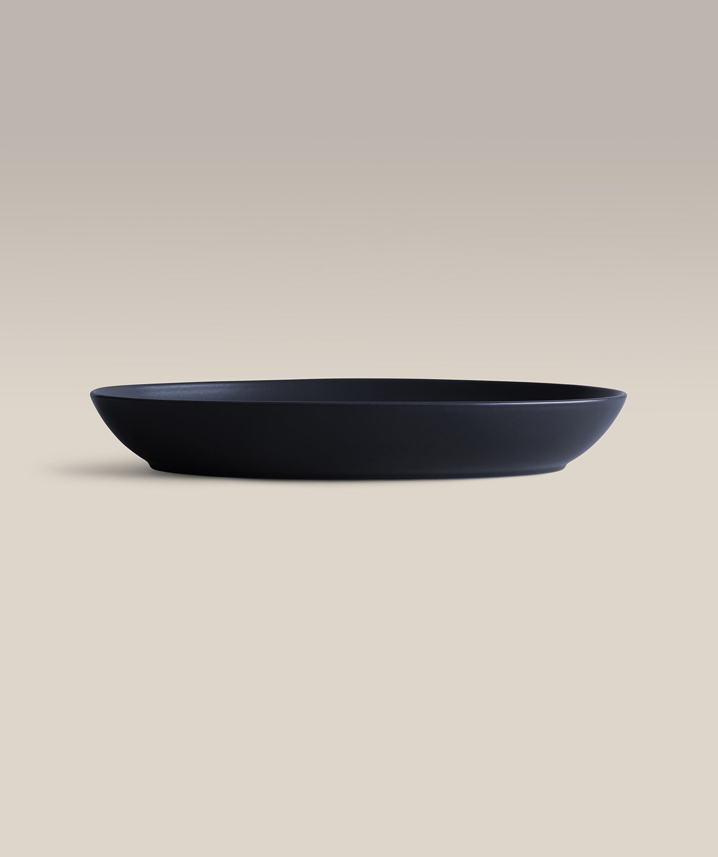 Elegant Oval Low Serving Bowl - Perfect for Salads, Pasta, and Appetizers - Ideal for Dinner Parties and Family Gatherings