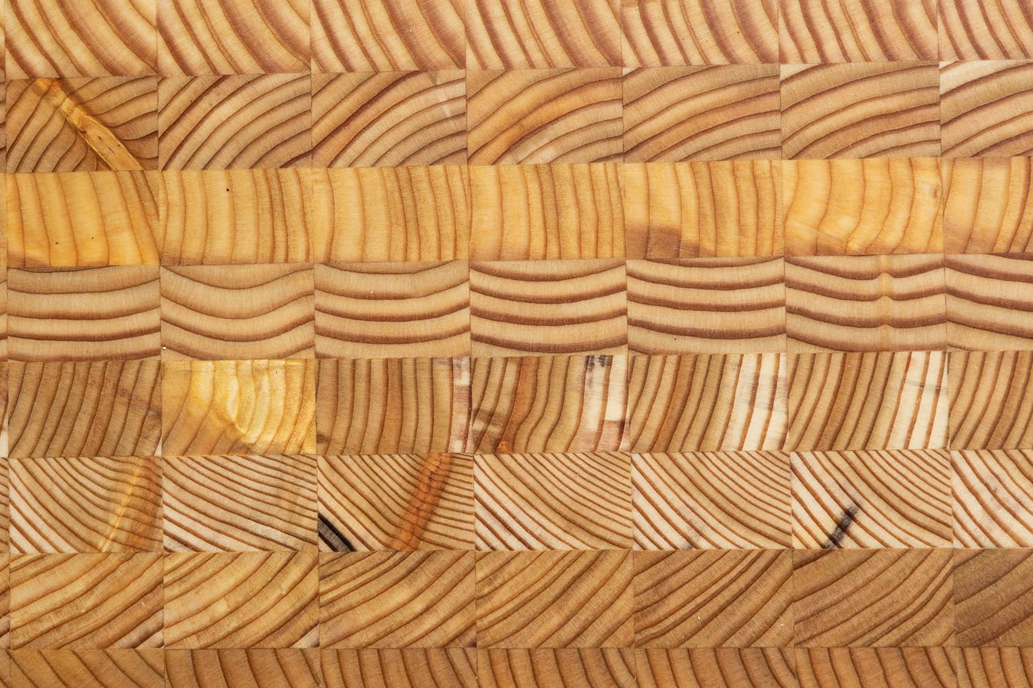 Premium Larch Wood End Grain Cutting Board - 21.6