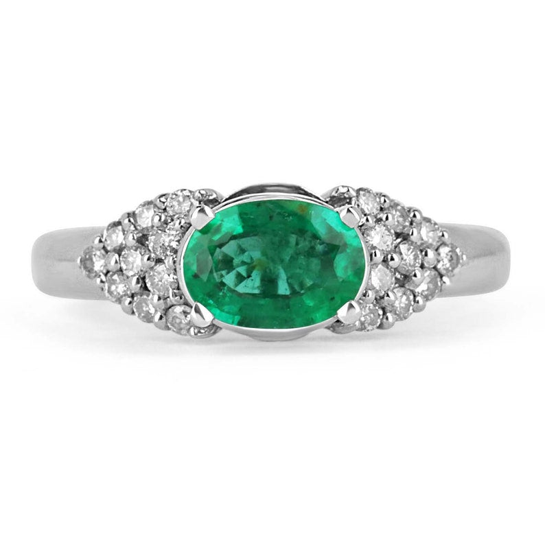 0.98tcw 14K Gold Colombian Emerald Oval Cut Ring with Diamond Accents - Elegant Statement Jewelry for Weddings, Parties & Special Occasions