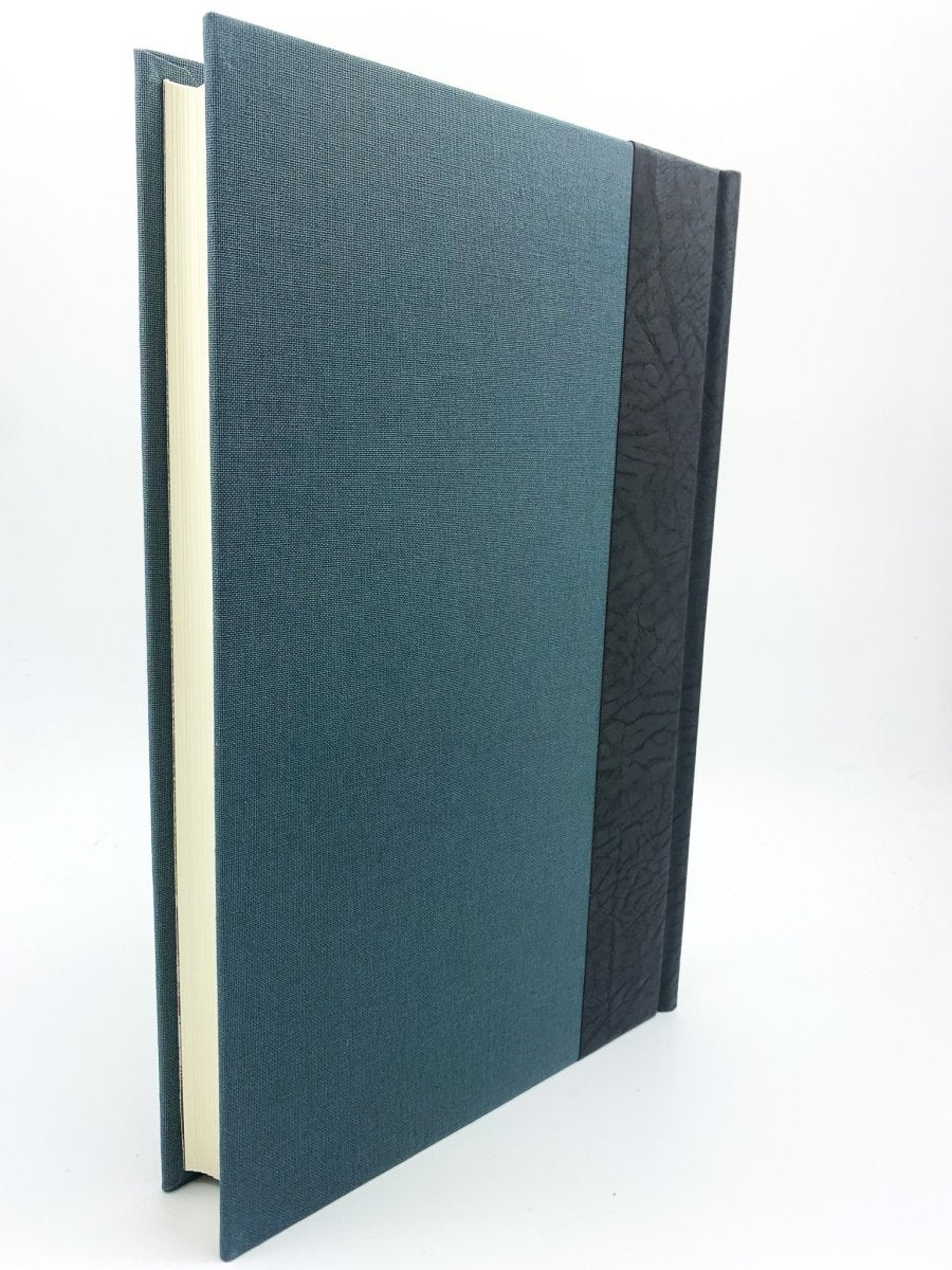 A Tale of Two Cities by Charles Dickens - Classic Historical Fiction Novel for Book Lovers & Literature Students - Perfect for Reading, Book Clubs & Gift Giving