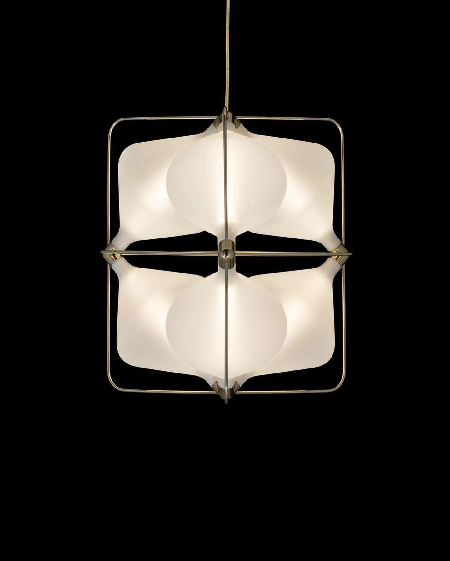 Stylish Clover Pendant Lamp - Modern 4-Leaf Clover Design Ceiling Light Fixture for Kitchen Island, Dining Room & Bedroom Decor