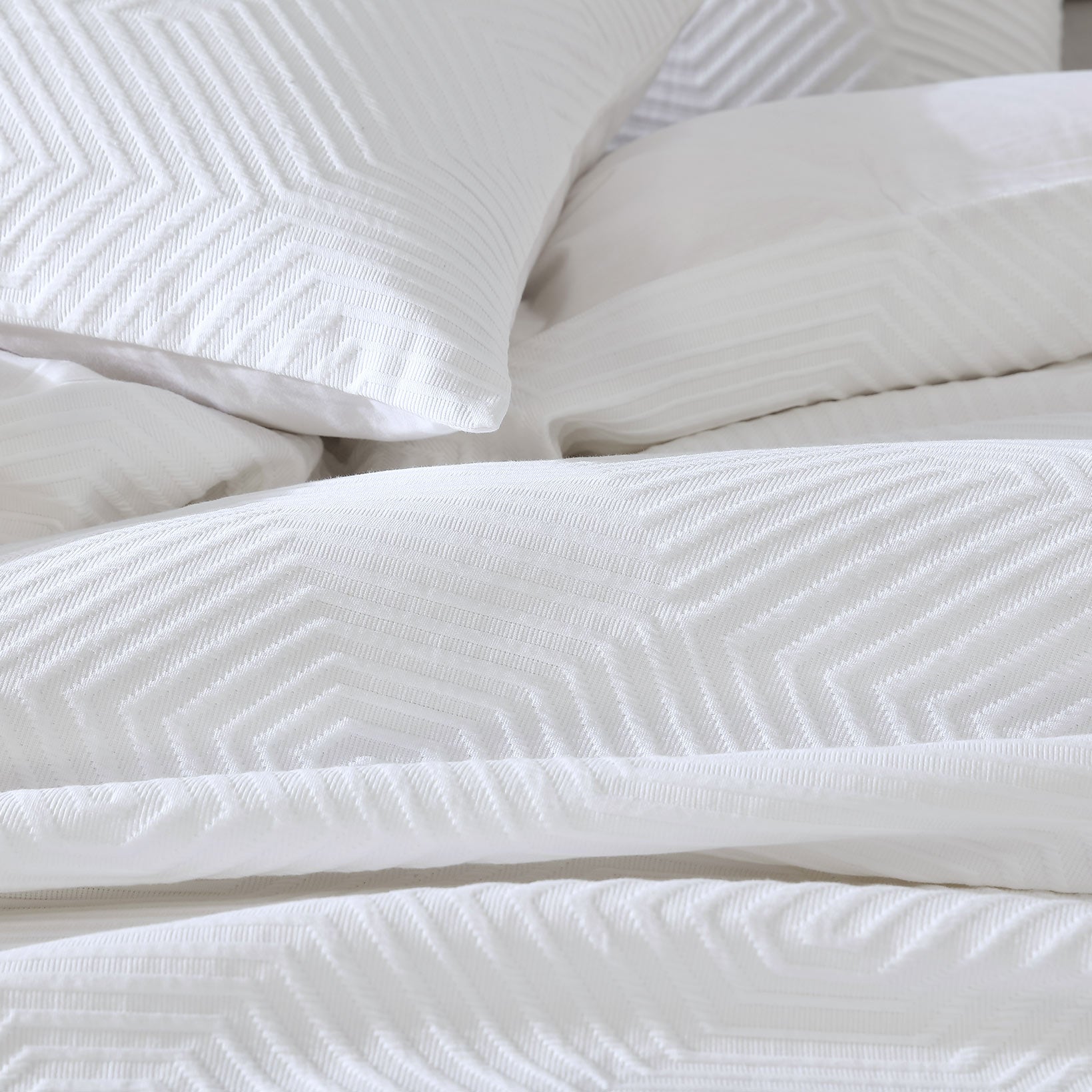 Royal Doulton Efron White Quilt Cover Set - Premium Cotton Bedding for Luxury Bedrooms & Guest Rooms