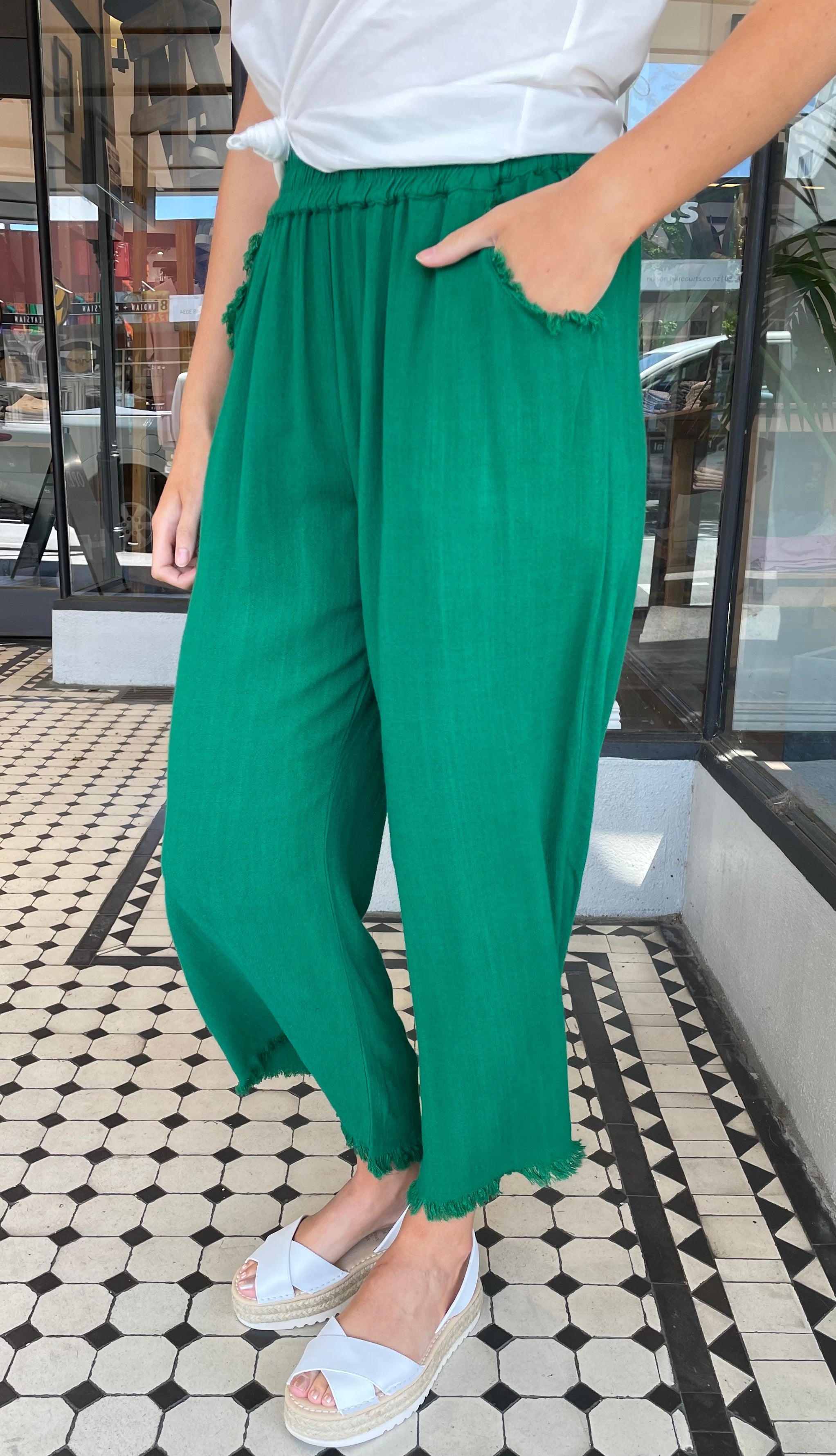 Villa Freyed Linen Pants for Women - Soft & Breathable Kelly Green Wide Leg Trousers - Perfect for Summer, Beach Vacations & Casual Outings