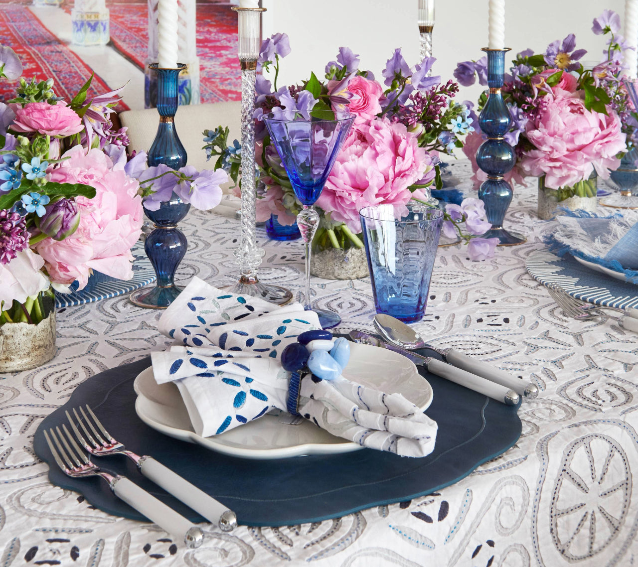 Elegant Spring-Themed Placemats Set of 4 - Waterproof & Washable Table Mats for Dining Room, Kitchen, or Outdoor Picnic Use