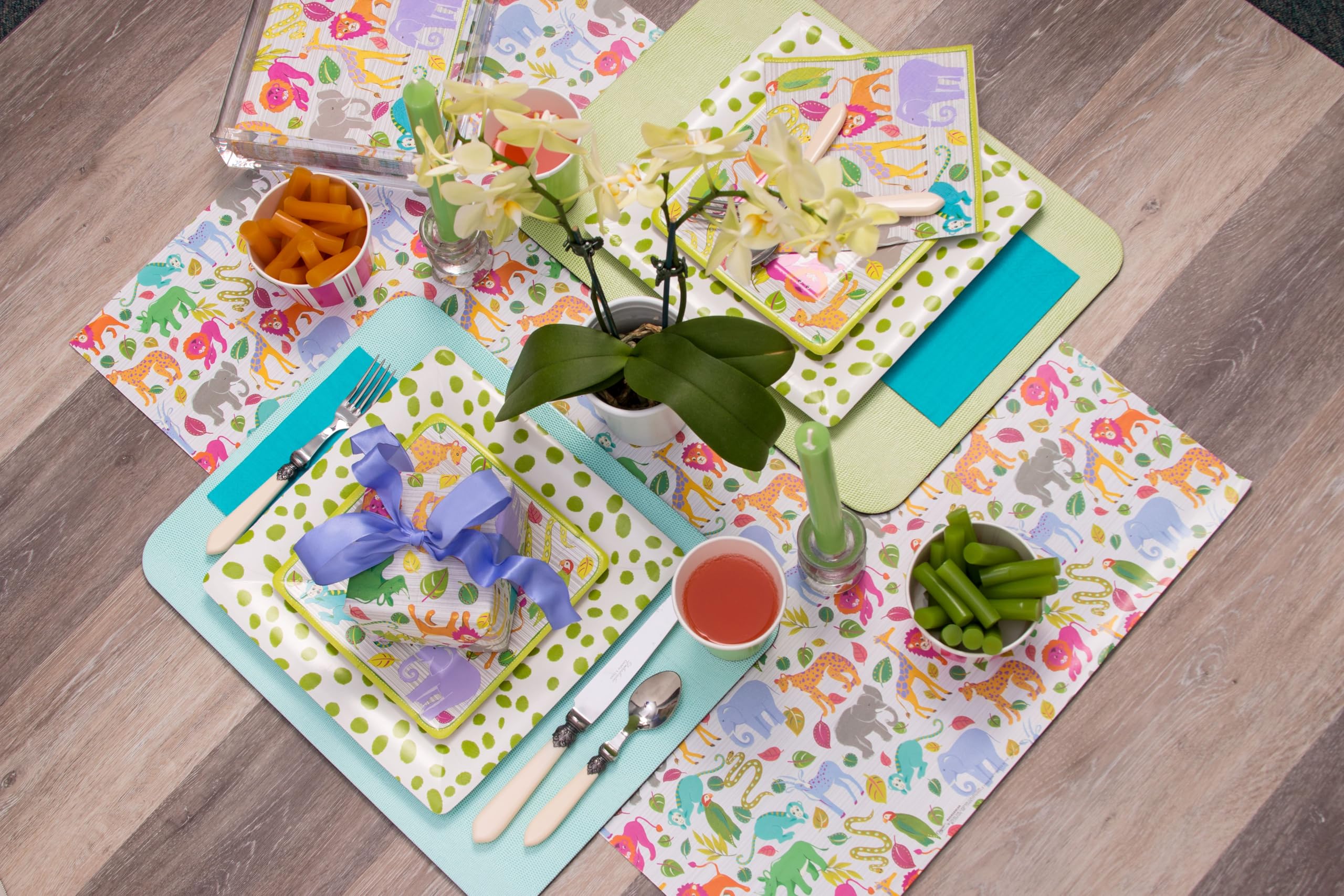 Eco-Friendly Green Square Paper Dinner Plates - 16 Pack | Perfect for Parties, Picnics & Casual Dining | Caspari Spots Design