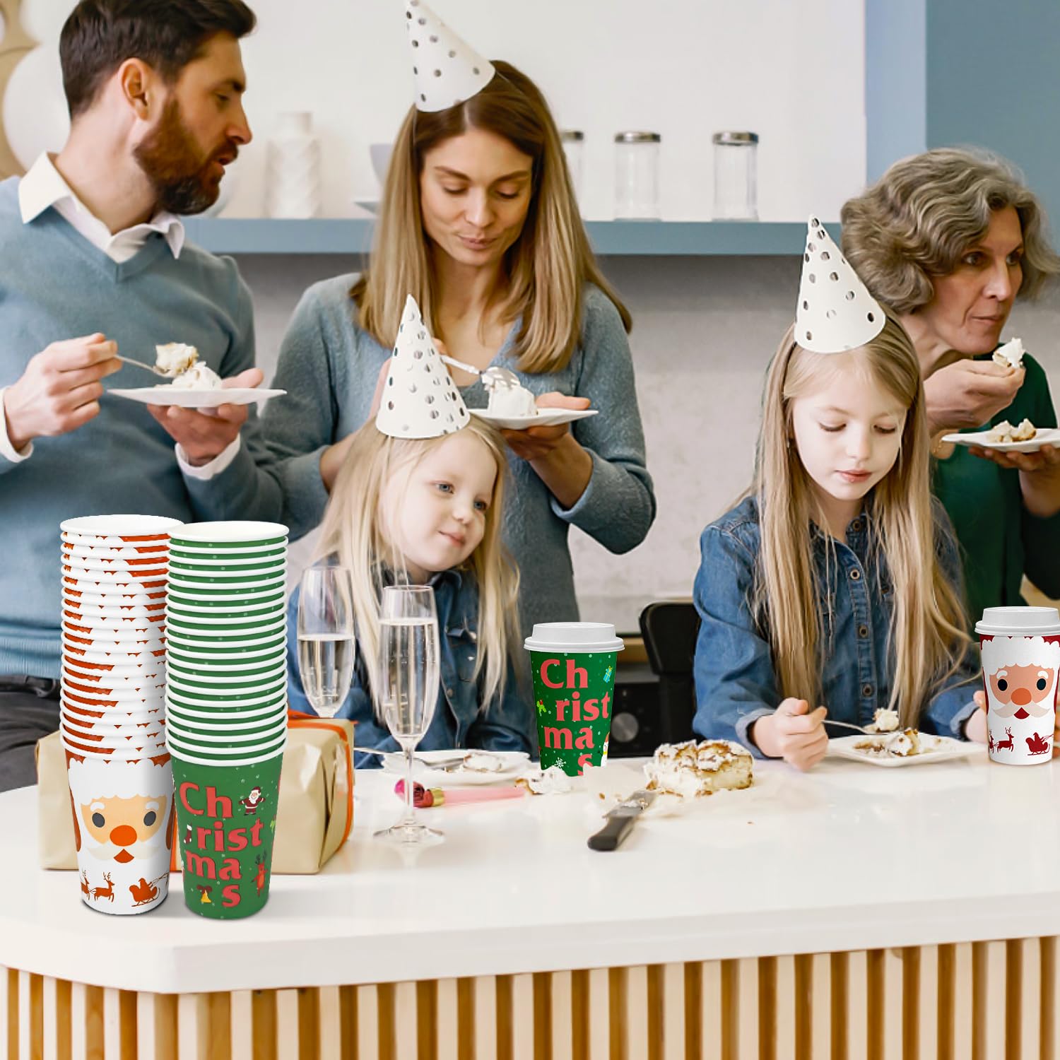 16 oz Disposable Christmas Tree Paper Cups with Lids - 40 Pack of Holiday Coffee Cups for Hot Cocoa, Chocolate & Drinks | Xmas Party Decorations, Navidad Supplies, Office & Home Celebrations