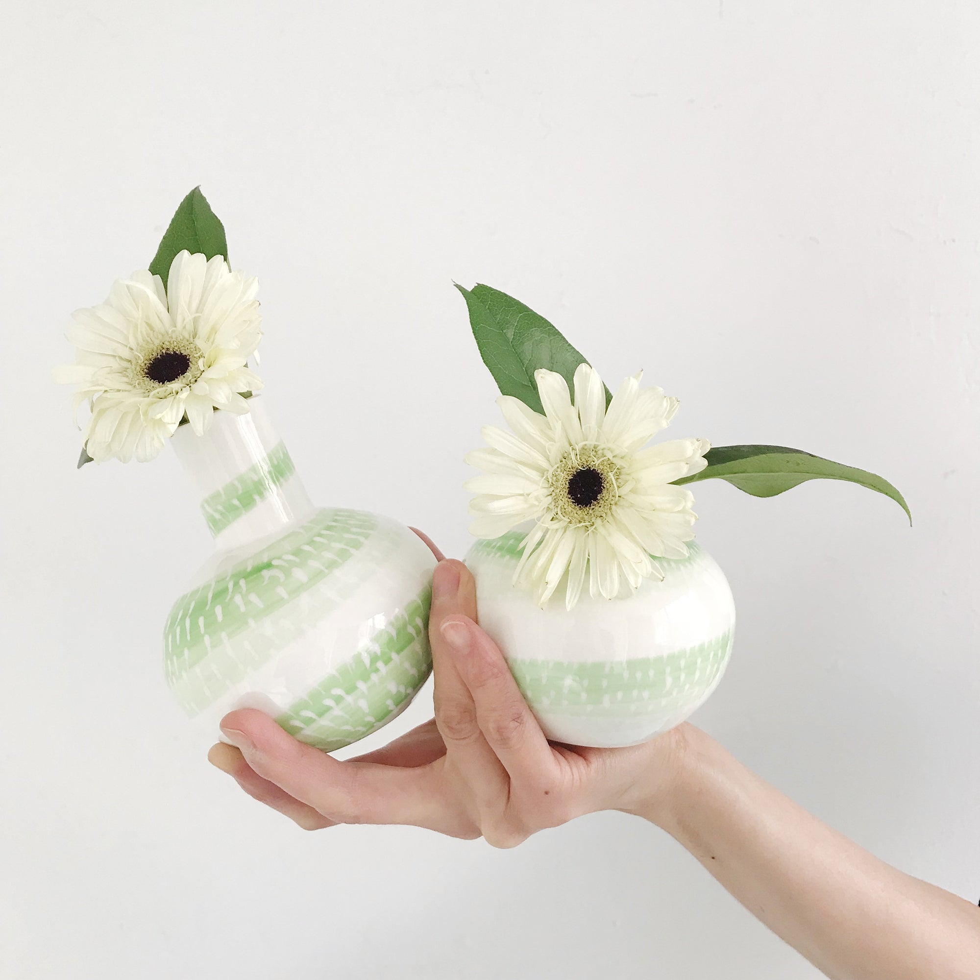 Gloucester Swoosh Bud Vase - Elegant Floral Centerpiece for Weddings, Home Decor & Gift Giving