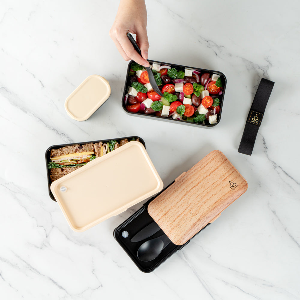 Bento Tek 41oz Wood Grain & Black Buddha Lunch Box with Utensils & Sauce Cup - 7.25