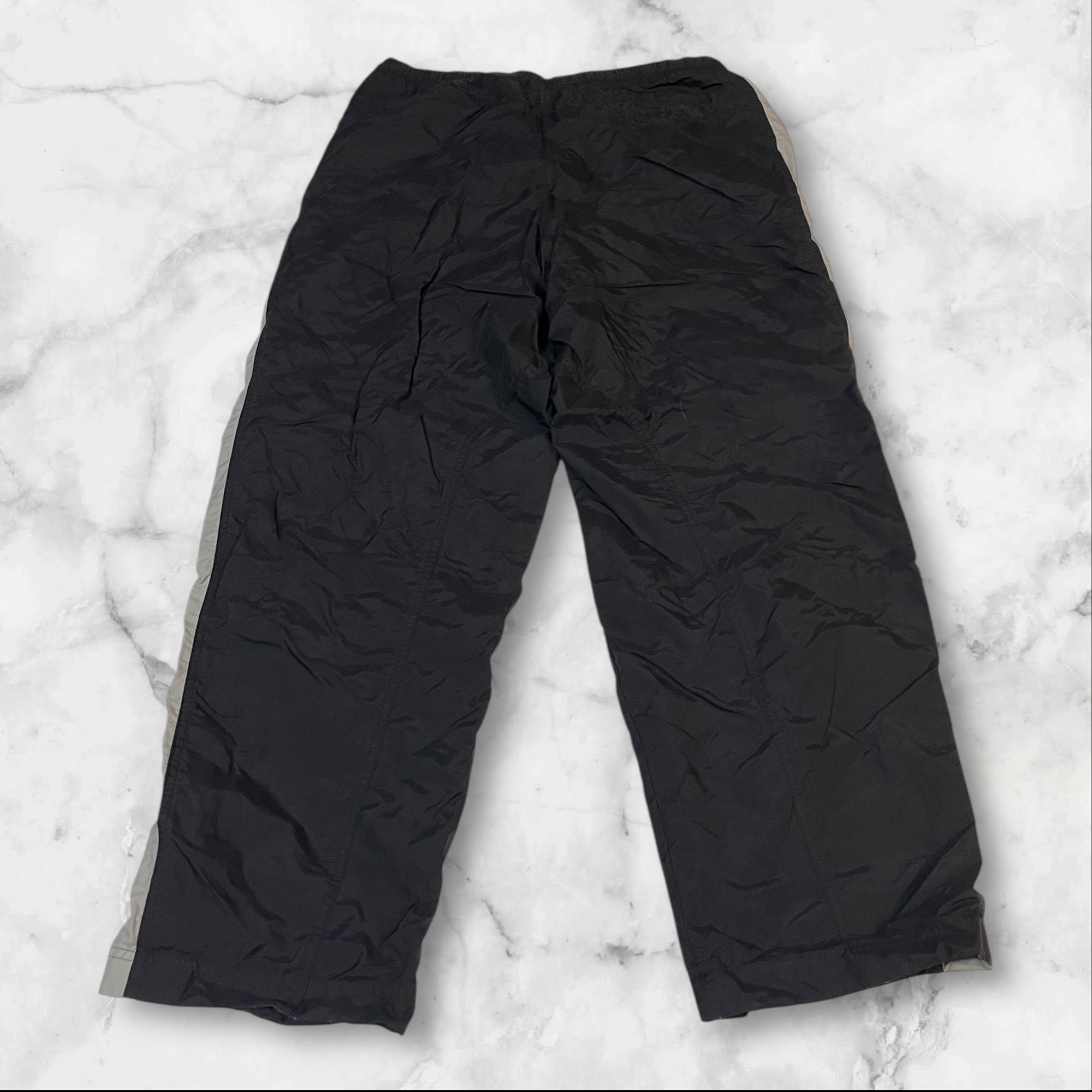 Nike Vintage Trackpants Baggy L 2240 - Retro Athletic Joggers for Men & Women | Casual Streetwear, Workout & Lounge Pants