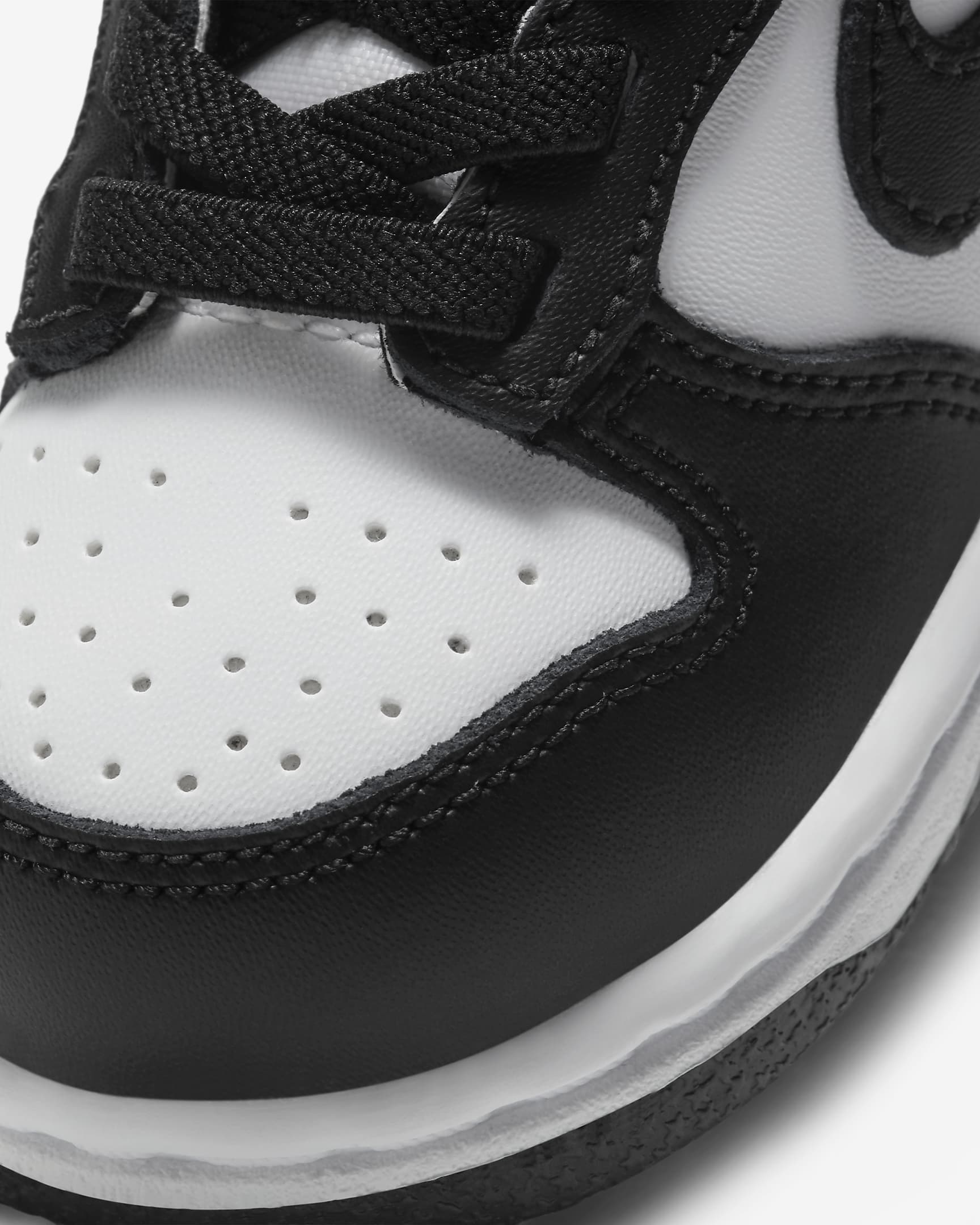 Nike Kids' Dunk Low Sneakers - White & Black Basketball Shoes for Boys & Girls - Perfect for School, Playground & Casual Wear