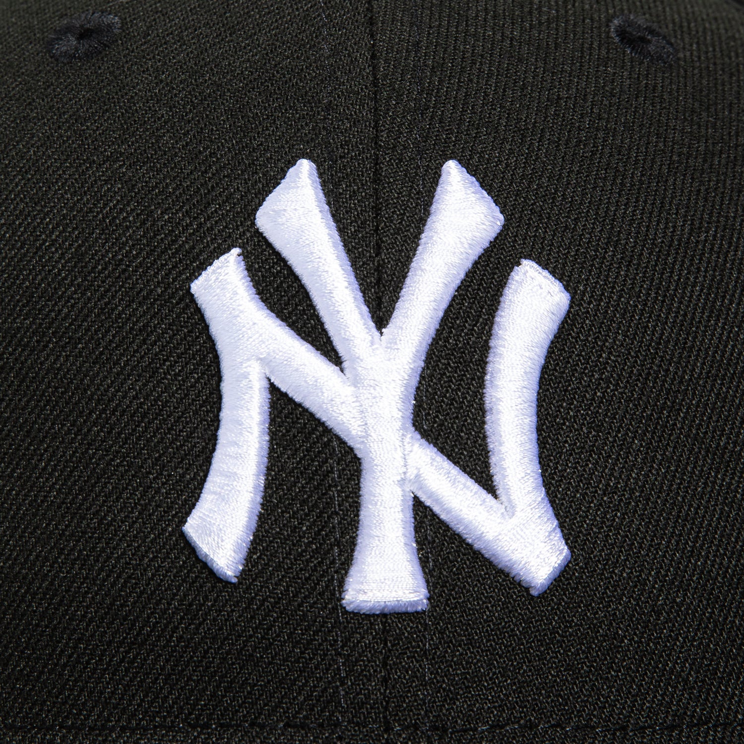 New Era 59Fifty New York Yankees 1996 World Series Patch Snapback Hat - Black & White - Official MLB Baseball Cap for Men & Women - Perfect for Games, Fan Gear & Streetwear Fashion