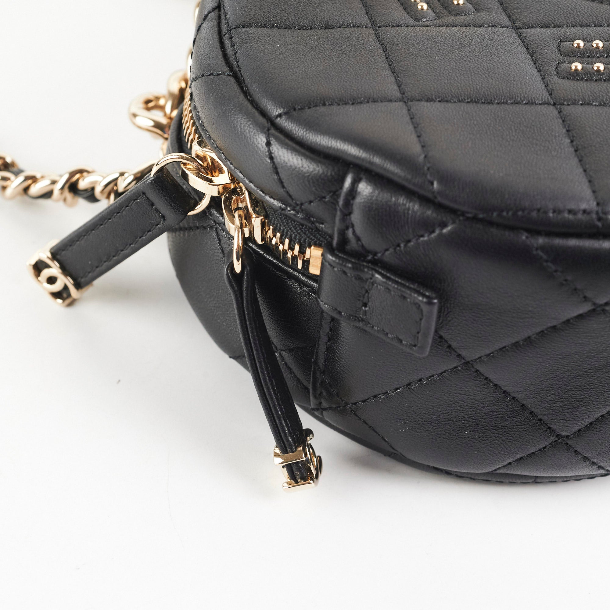Chanel Spring Summer 2020 Seasonal Shoulder Bag - Luxury Designer Handbag for Women | Perfect for Parties, Weddings & Special Occasions