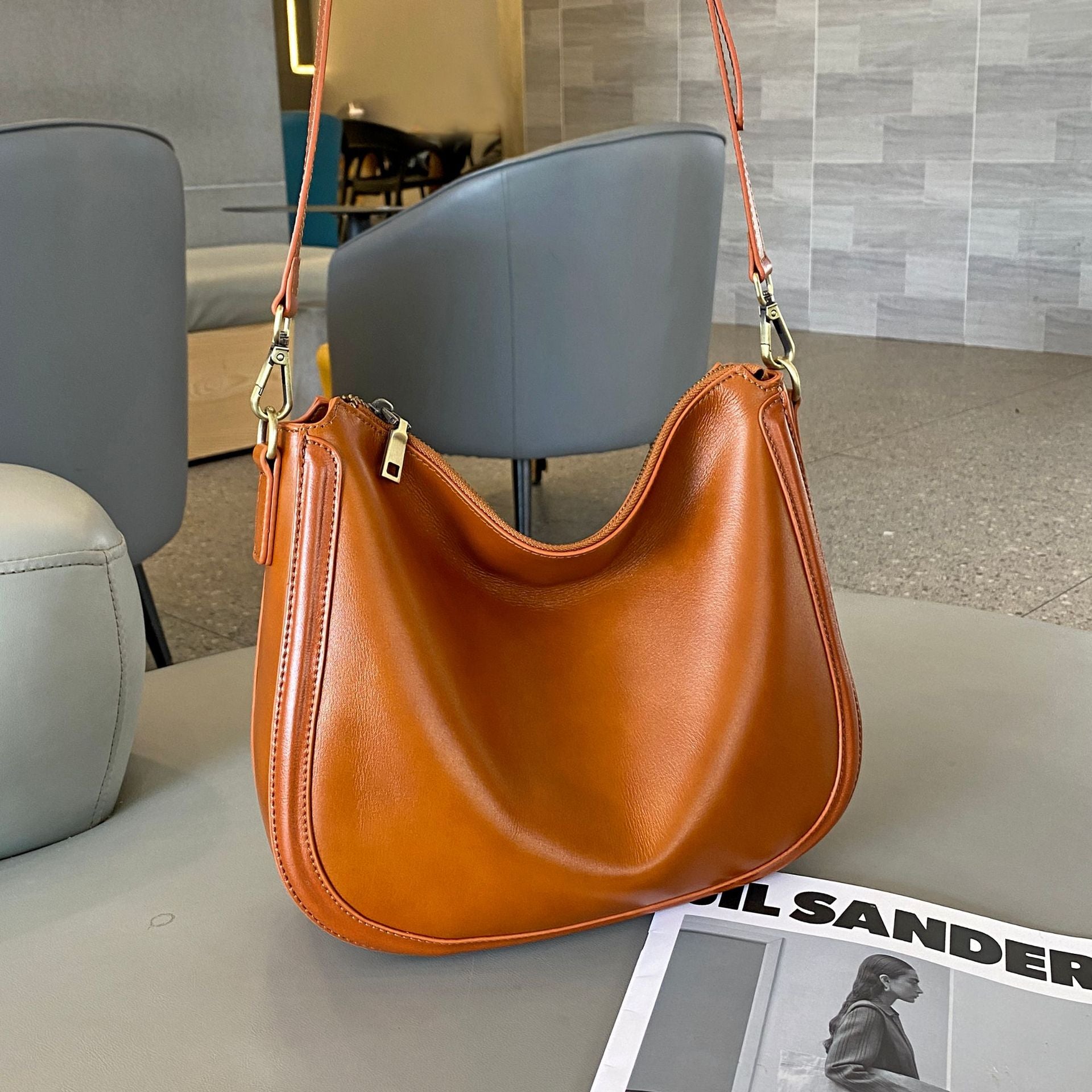 Stylish and Comfortable Crossbody Bag for Women - Perfect for Travel, Shopping, and Everyday Use