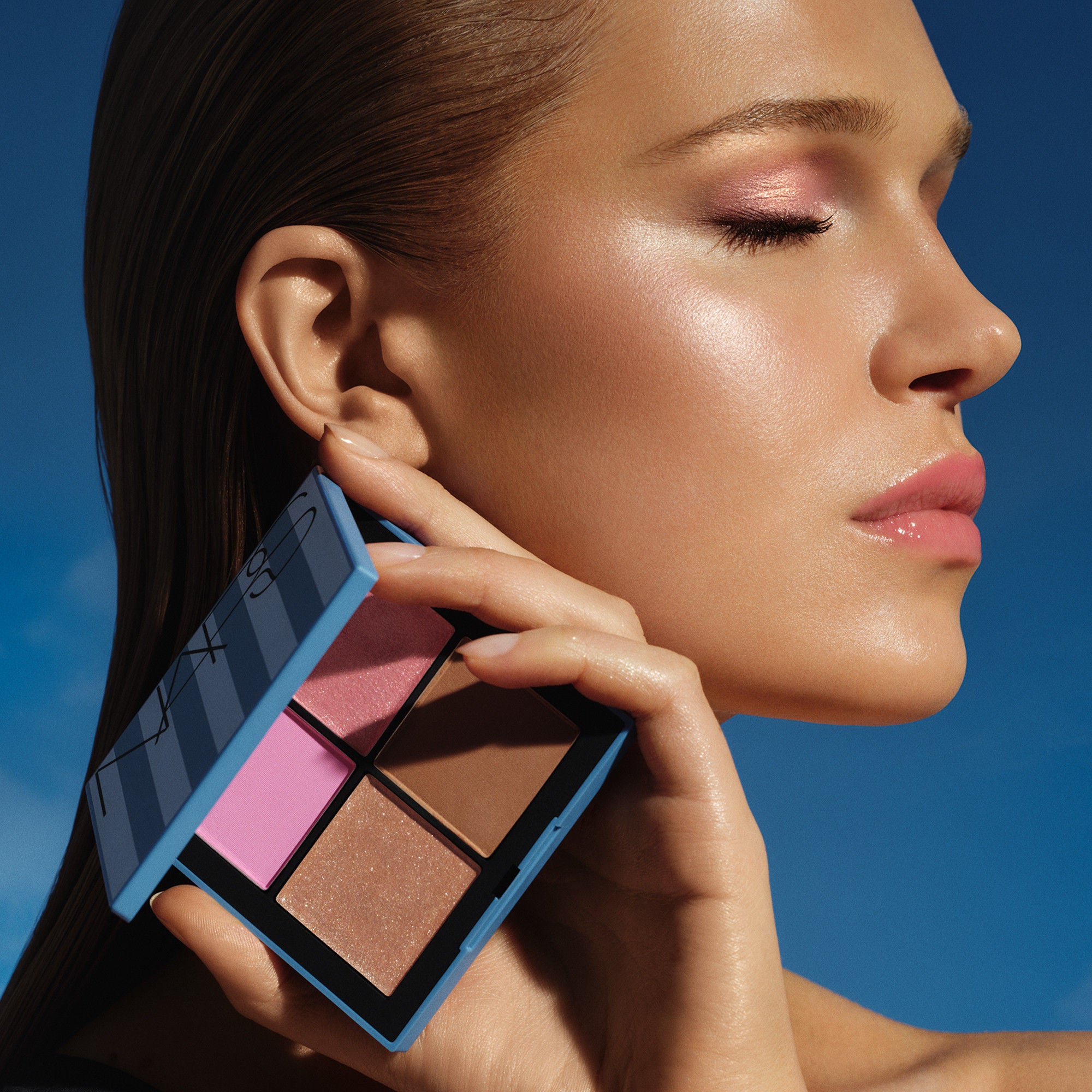 Hot Escape Cheek Palette - Blush & Highlighter Makeup Kit for Contouring & Glowing Skin | Perfect for Everyday Wear & Special Occasions