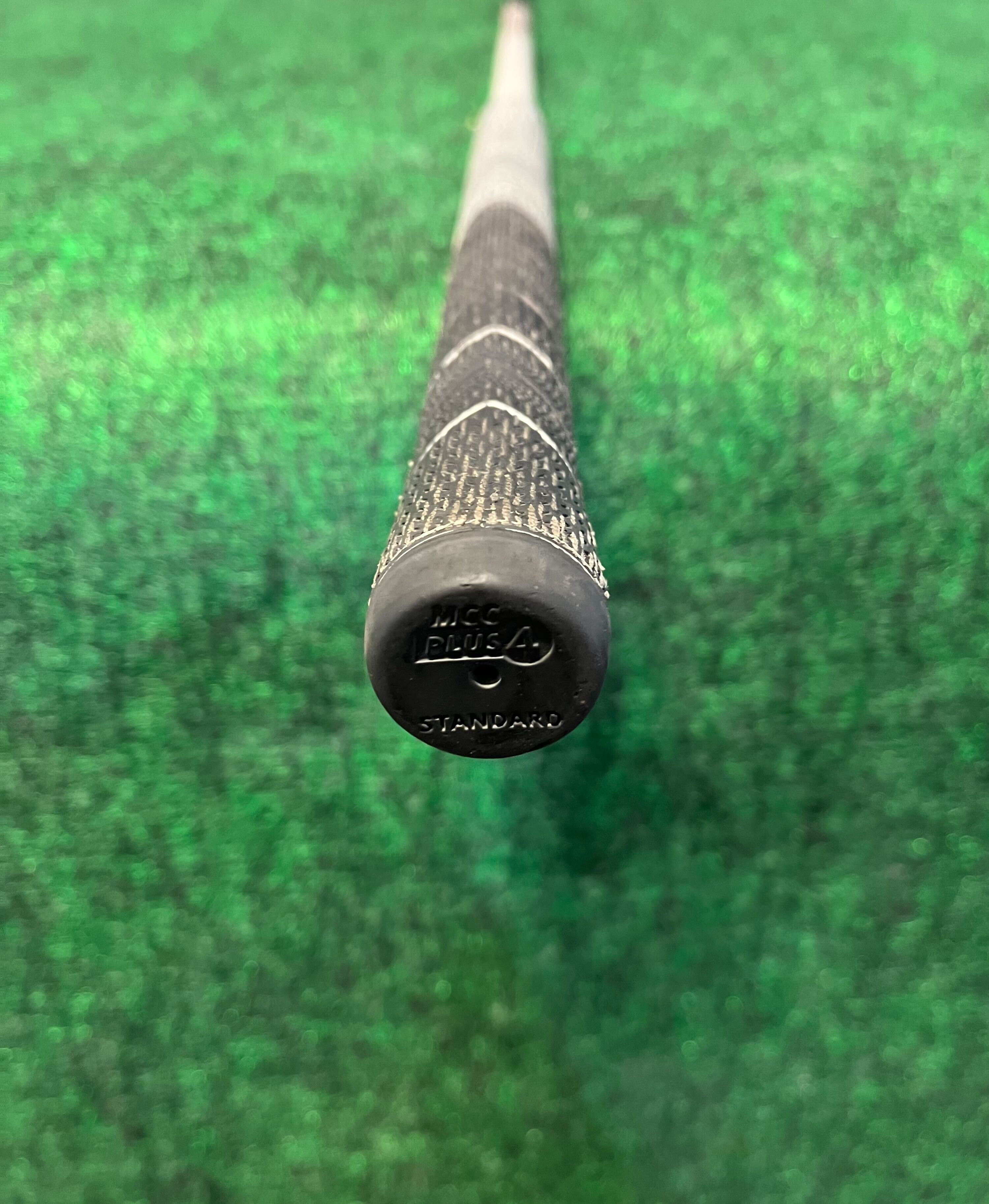 Graphite Design IZ 6 Stiff Flex Driver Shaft 44.5 Inches - High Performance Golf Shaft for Long Drives & Improved Accuracy | Perfect for Golfers Seeking Distance & Control on the Course