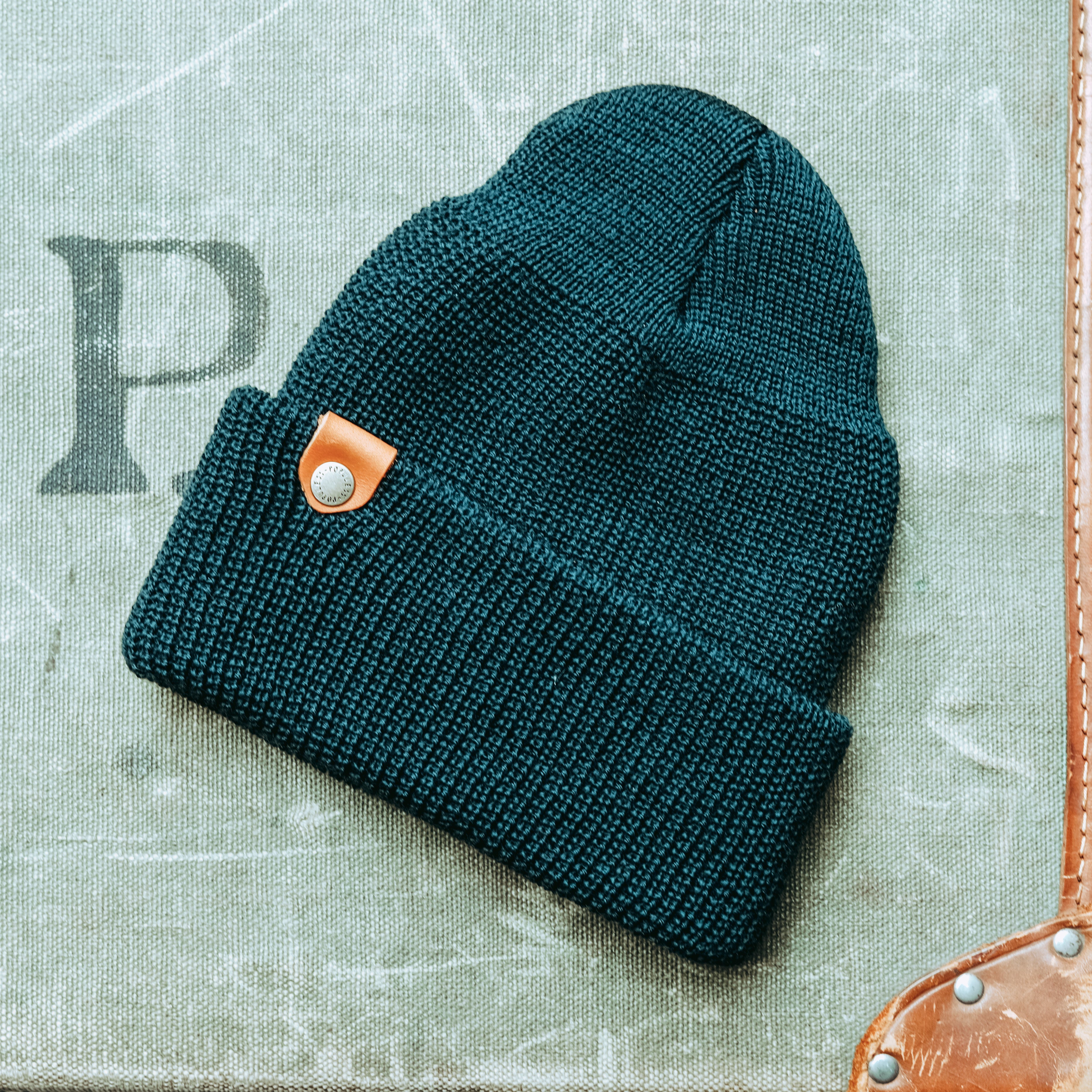 The Dock Cap Pine - Stylish & Comfortable Baseball Hat for Men & Women - Perfect for Outdoor Activities, Sports & Casual Wear