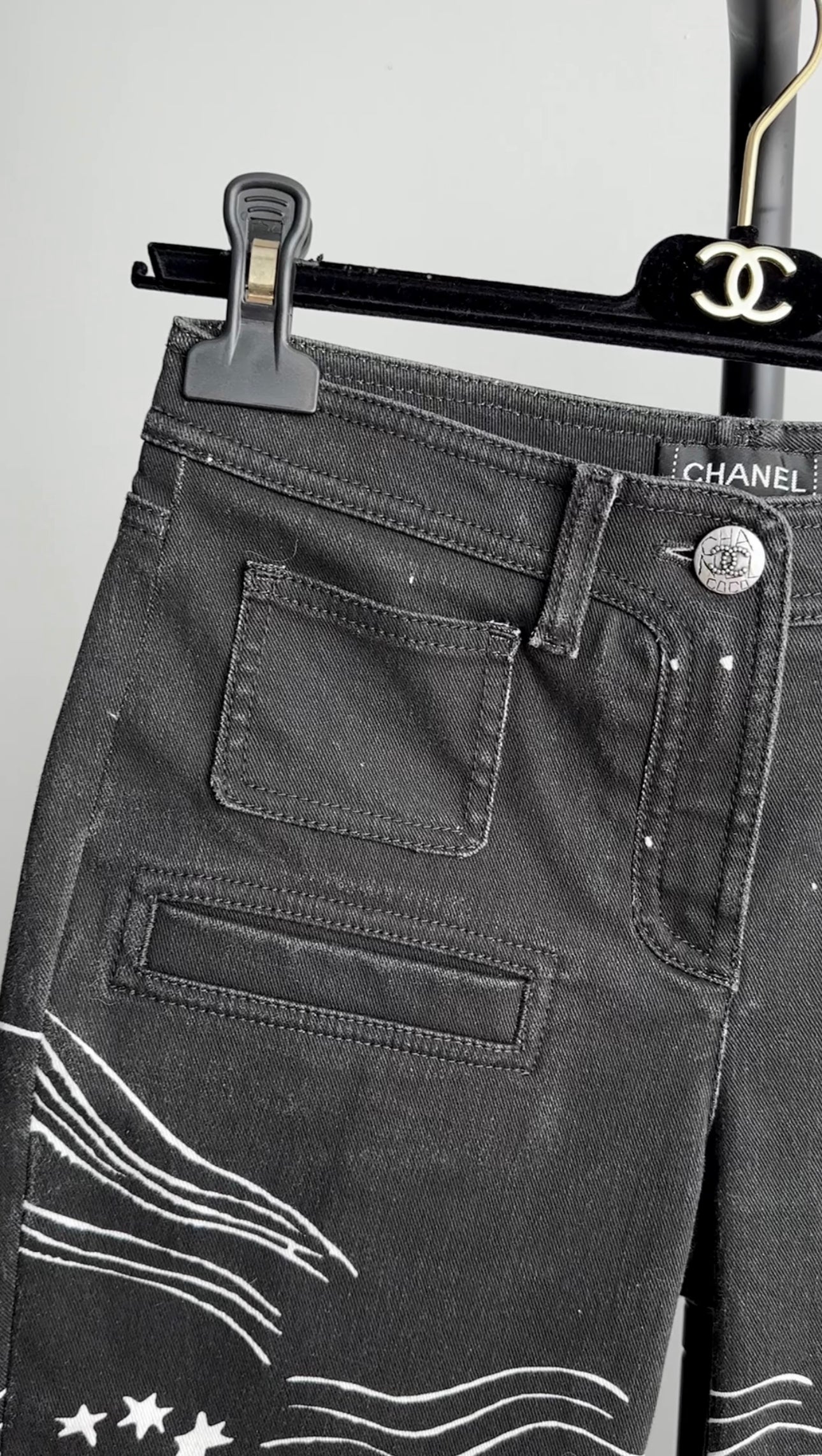 Chanel 22C Black and White Starburst Zodiac Slim Jeans Women's High Waist Skinny Pants FR36 Size 6 - Perfect for Casual Wear, Night Out & Fashion Street Style