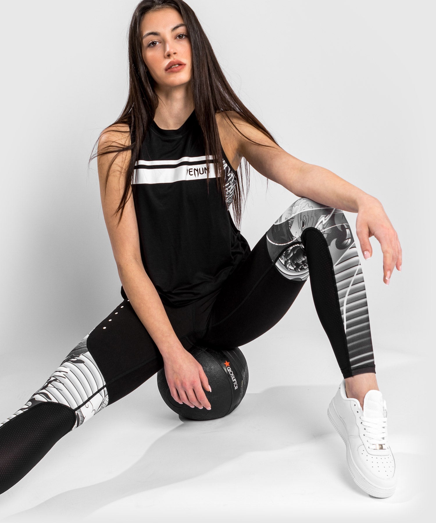 VENUM YKZ21 Women's Workout Tank Top - Breathable Athletic Shirt for Gym, Running & Fitness Training - Black/White Color Block Design