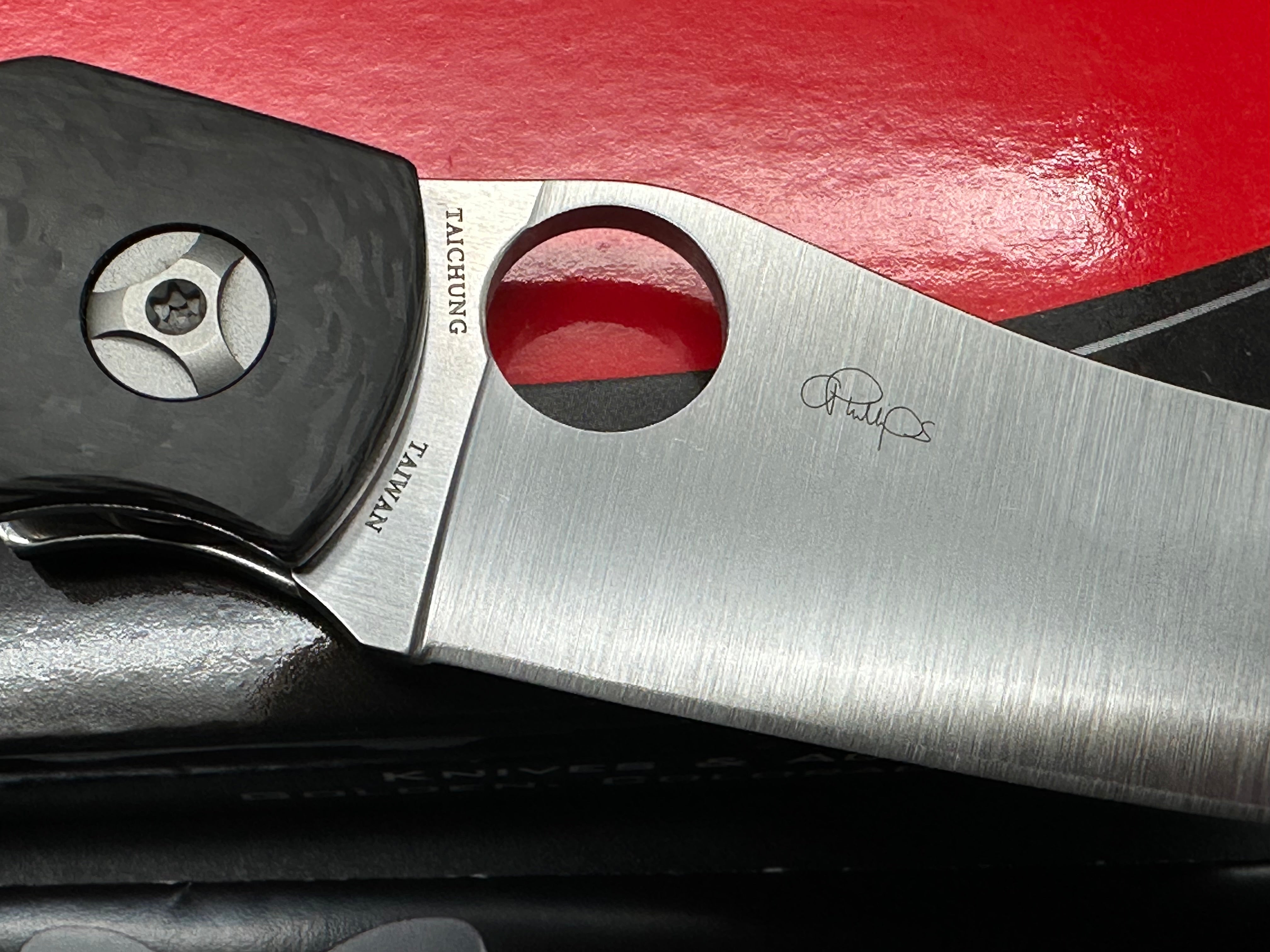 Spyderco Kapara Carbon Fiber Folding Knife with S30V Stainless Steel Blade - EDC, Outdoor, Camping & Everyday Carry