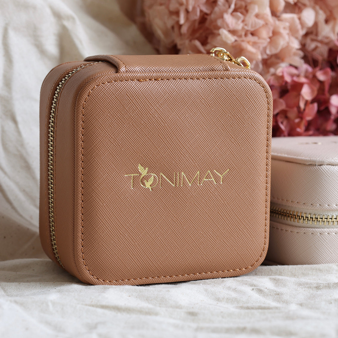 Premium Tan Leather Jewelry Box - Elegant Storage for Necklaces, Rings & Earrings - Perfect for Travel, Gifts & Home Decor