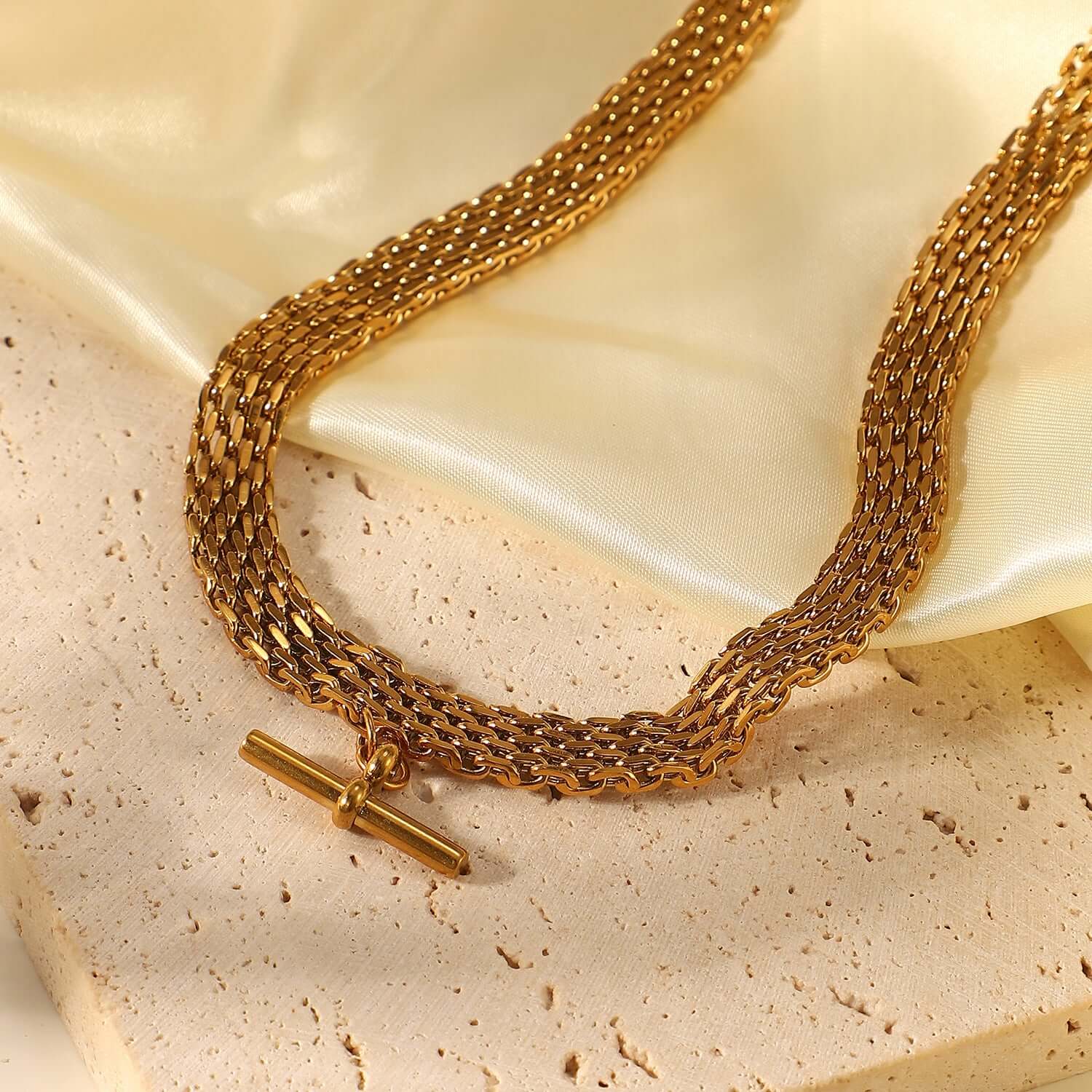 18K Gold Plated T Bar Pendant Figaro Chain Necklace for Men & Women - Elegant Watch Accessory | Perfect for Formal Events, Weddings & Gifts | JDN738