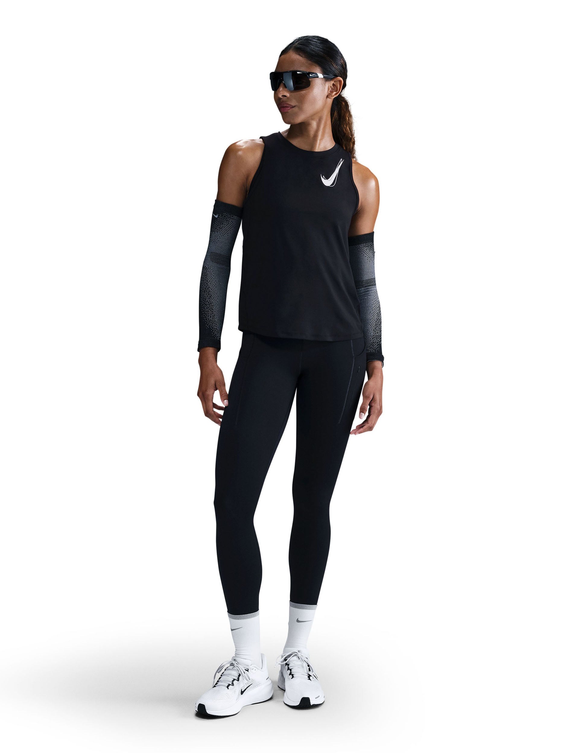 Nike Dri-FIT Running Tank Top for Men & Women - Breathable Moisture-Wicking Workout Shirt - Black - Ideal for Gym, Jogging & Outdoor Sports