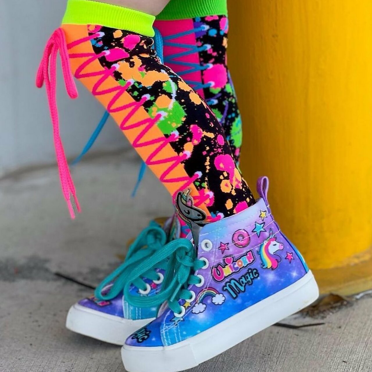 MadMia Color Run Socks - Fun & Vibrant Athletic Socks for 5K Runs, Marathons & Fitness Events - Perfect for Runners, Joggers & Sports Enthusiasts