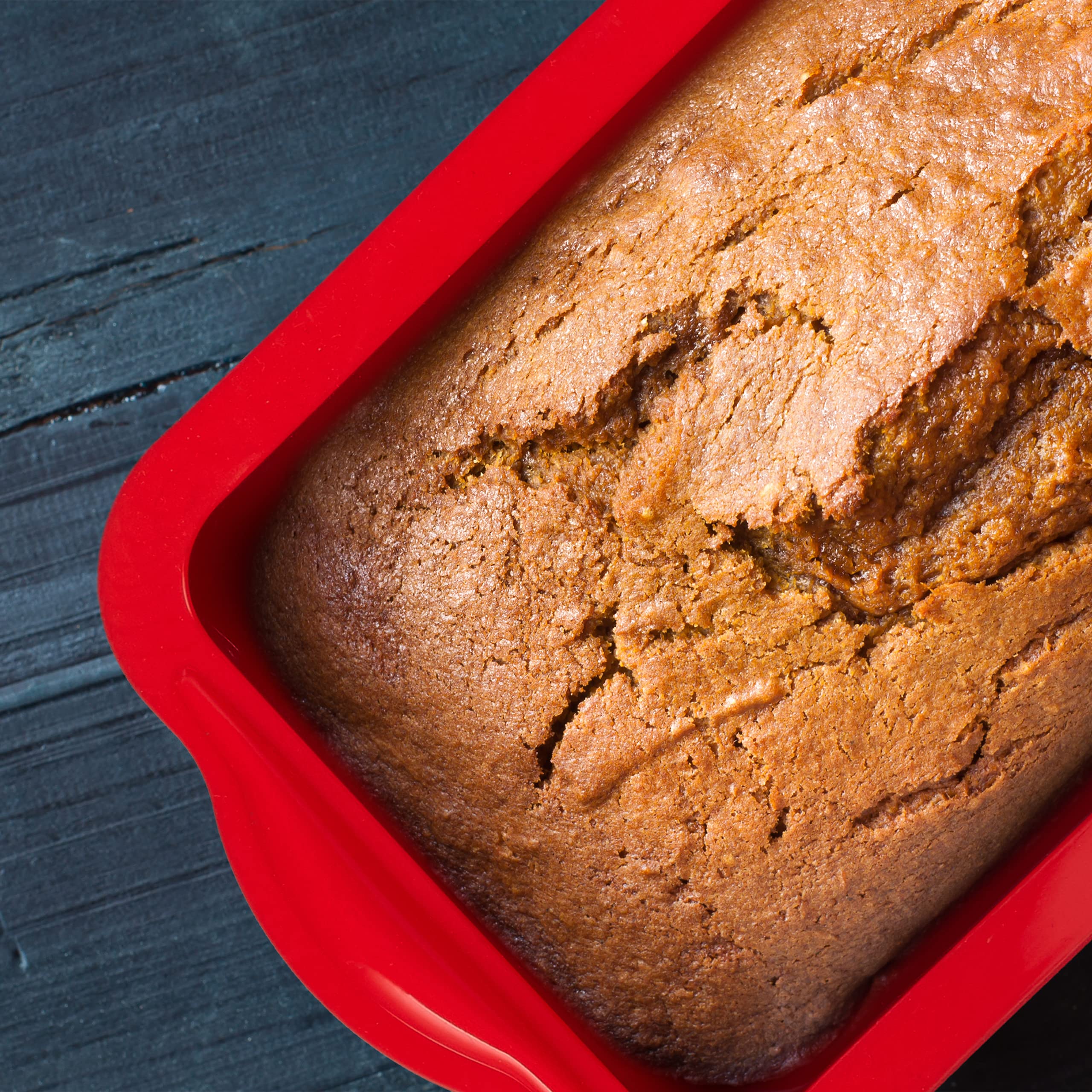 Relaxdays 10027254 Red Silicone Loaf Tin Mold - 28.5cm, Dishwasher & Microwave Safe, Heat-Resistant for Baking Bread, Cakes & Tea - Perfect for Home Baking, Holiday Treats & Gift Giving
