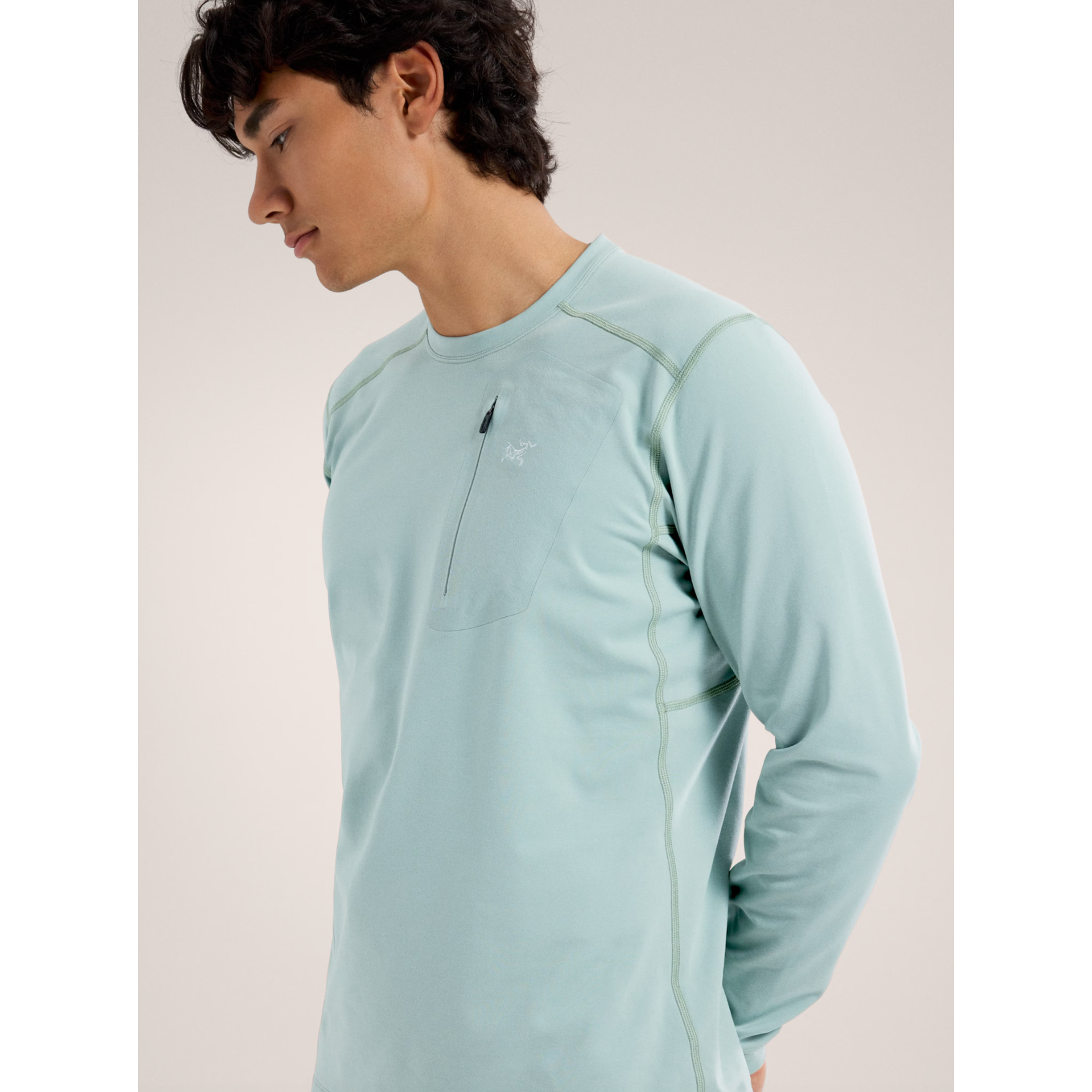Arc'teryx Men's Rho LT Crew Neck Baselayer - Lightweight Merino Wool Thermal Shirt for Hiking, Skiing & Outdoor Activities