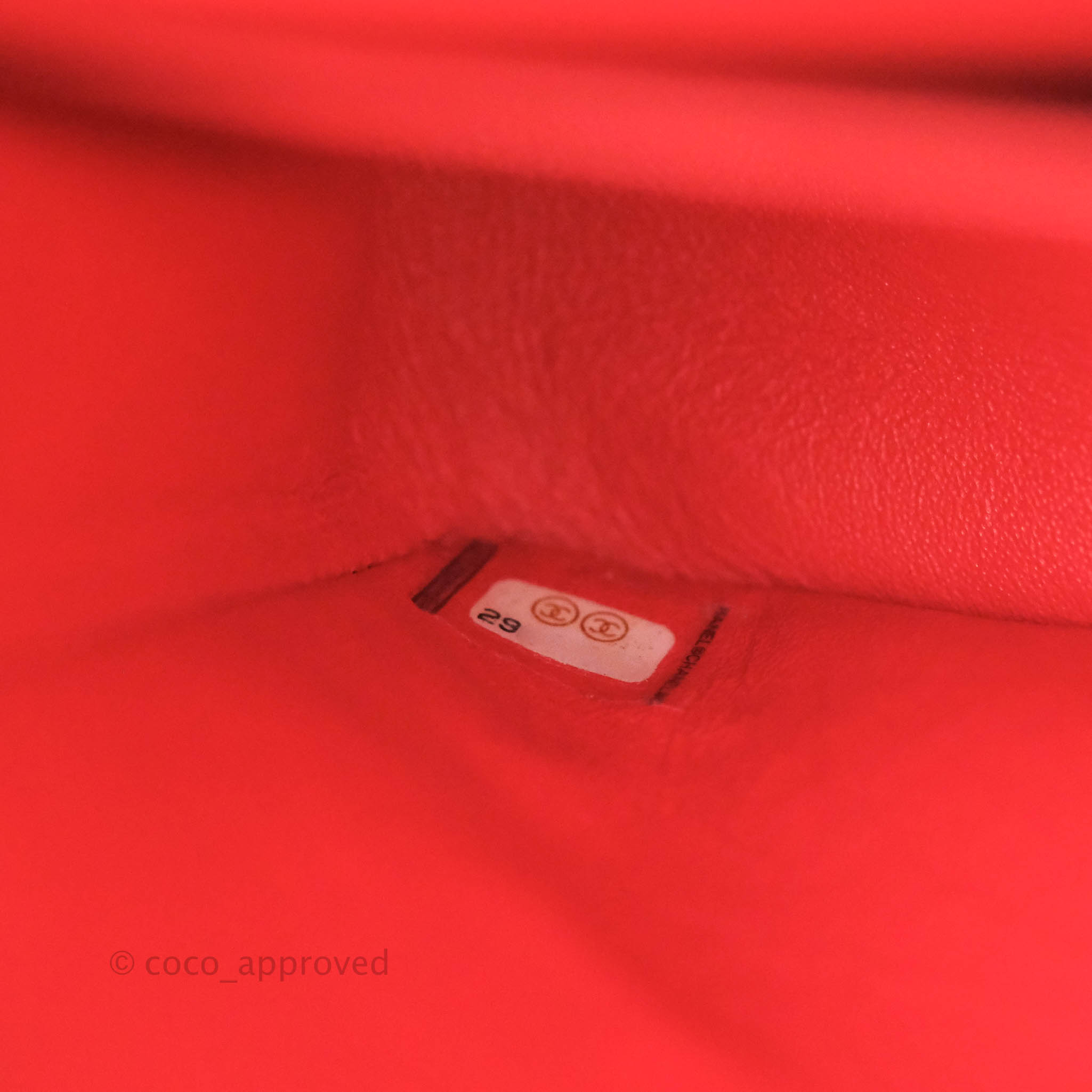 Chanel Classic Medium Double Flap Bag in Red Caviar Leather with Gold Hardware - Perfect for Evening Events & Luxury Fashion Accessories