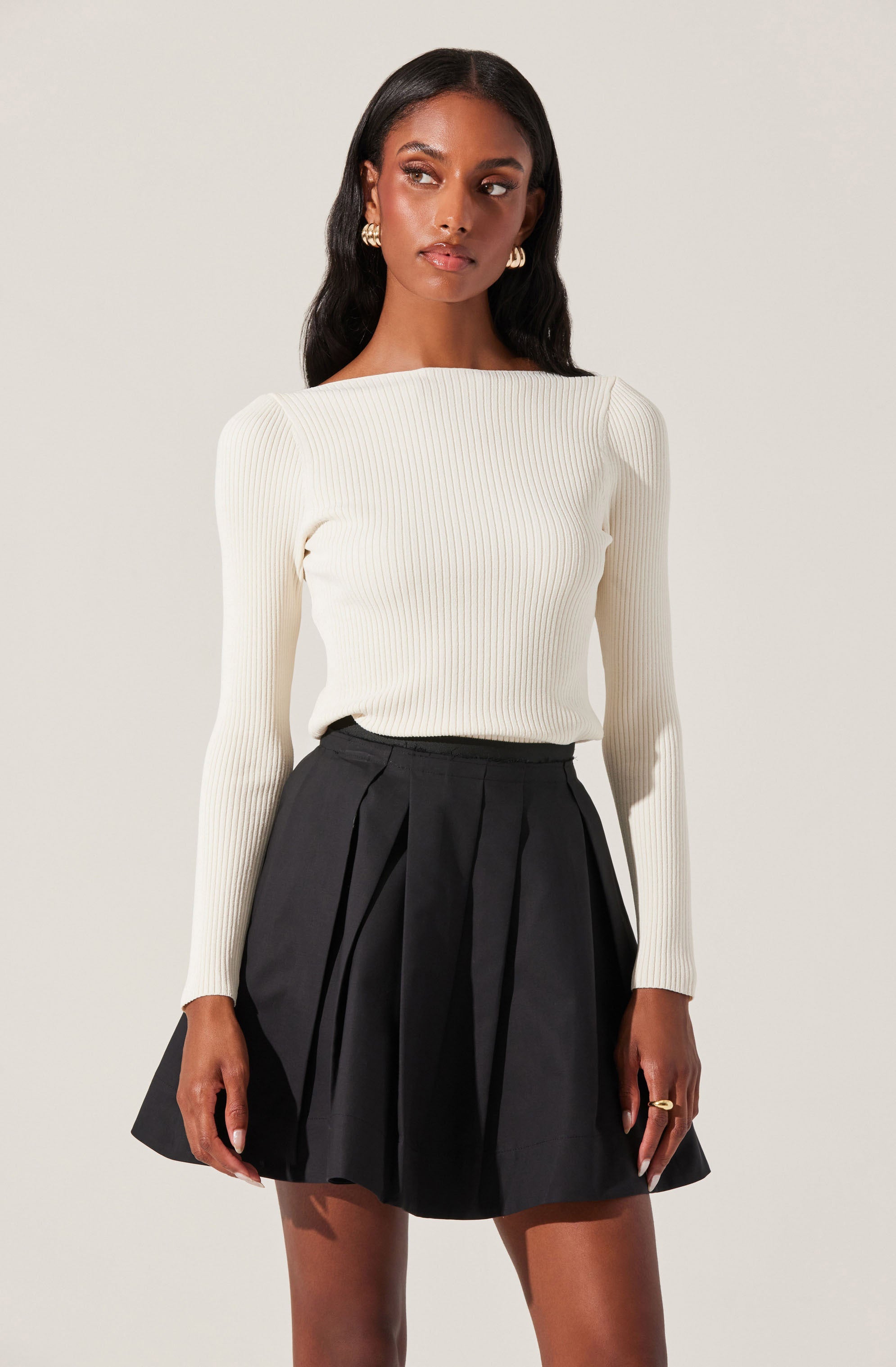 Lauryn Contrast Bow Back Sweater for Women | Elegant Knit Pullover with Bow Detail | Perfect for Office, Date Night & Fall Outfits