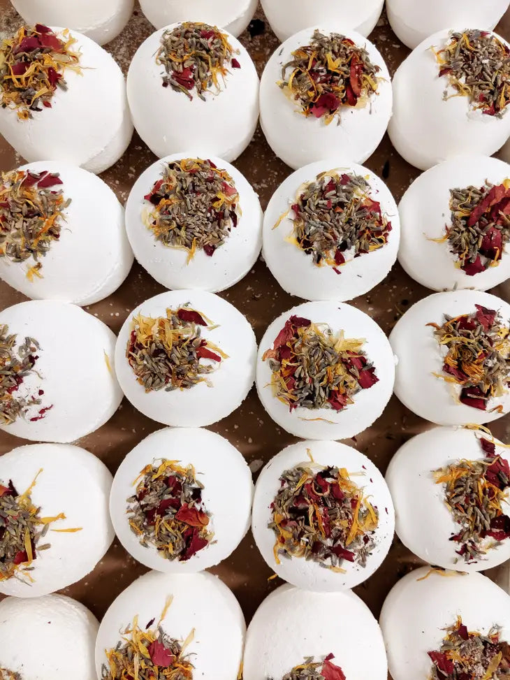 Relaxing Lavender Scented Bath Bombs for Stress Relief & Self Care - Perfect for Spa Nights, Gifts & Aromatherapy