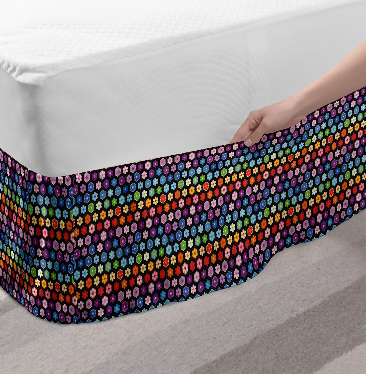 Ambesonne Floral Bed Skirt - Vibrant Daisy Blossom Hexagonal Pattern Elastic Wrap Around Bedroom Decor for King Size Beds | Perfect for Home Styling, Guest Rooms & Master Bedroom Makeovers