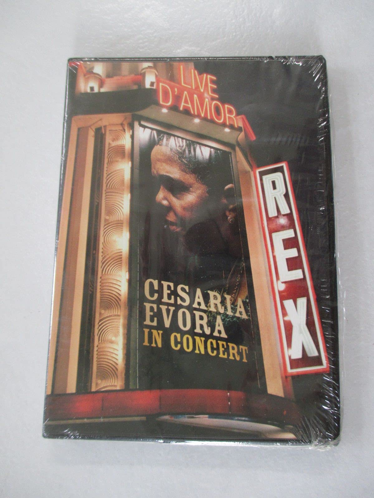 Live d' Amor: Cesaria Evora In Concert DVD | Cape Verdean Music Performance | Perfect for World Music Lovers & Relaxing Evenings