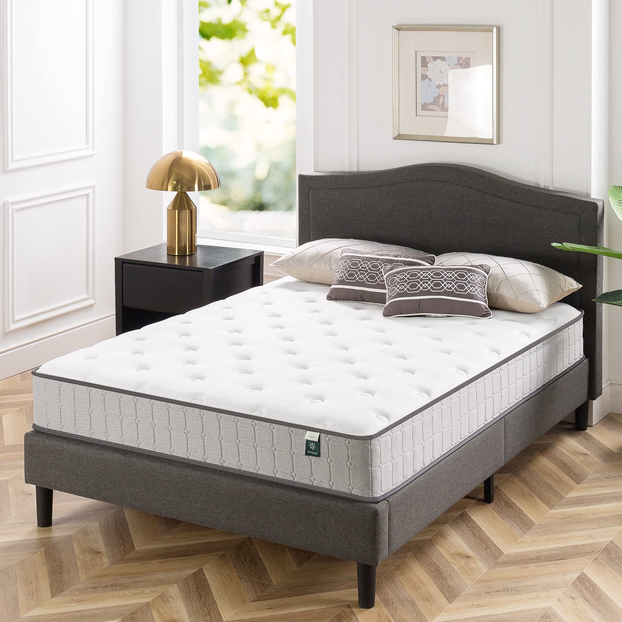 ZINUS 10 Inch Queen Size Cooling Gel Hybrid Mattress - Motion Isolating Pocket Springs, Tight Top Innerspring Support, Mattress in a Box for Back Pain Relief & Pressure Relief | Perfect for Bedroom, Guest Room & Dorm Use