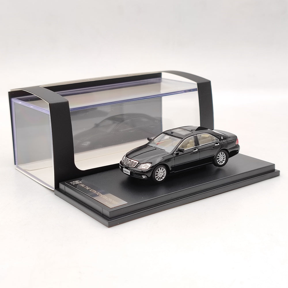 1:64 Toyota Crown 12th Diecast Model Car - Collectible Toy Vehicle in Black & White - Perfect for Display, Gifts, and Diecast Car Collections