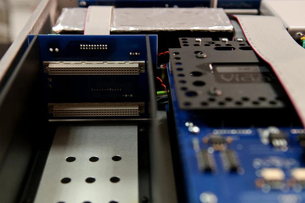 Audia Flight Strumento No.1 High-End Preamplifier - Premium Audio Equipment for Home Theater & Hi-Fi Systems