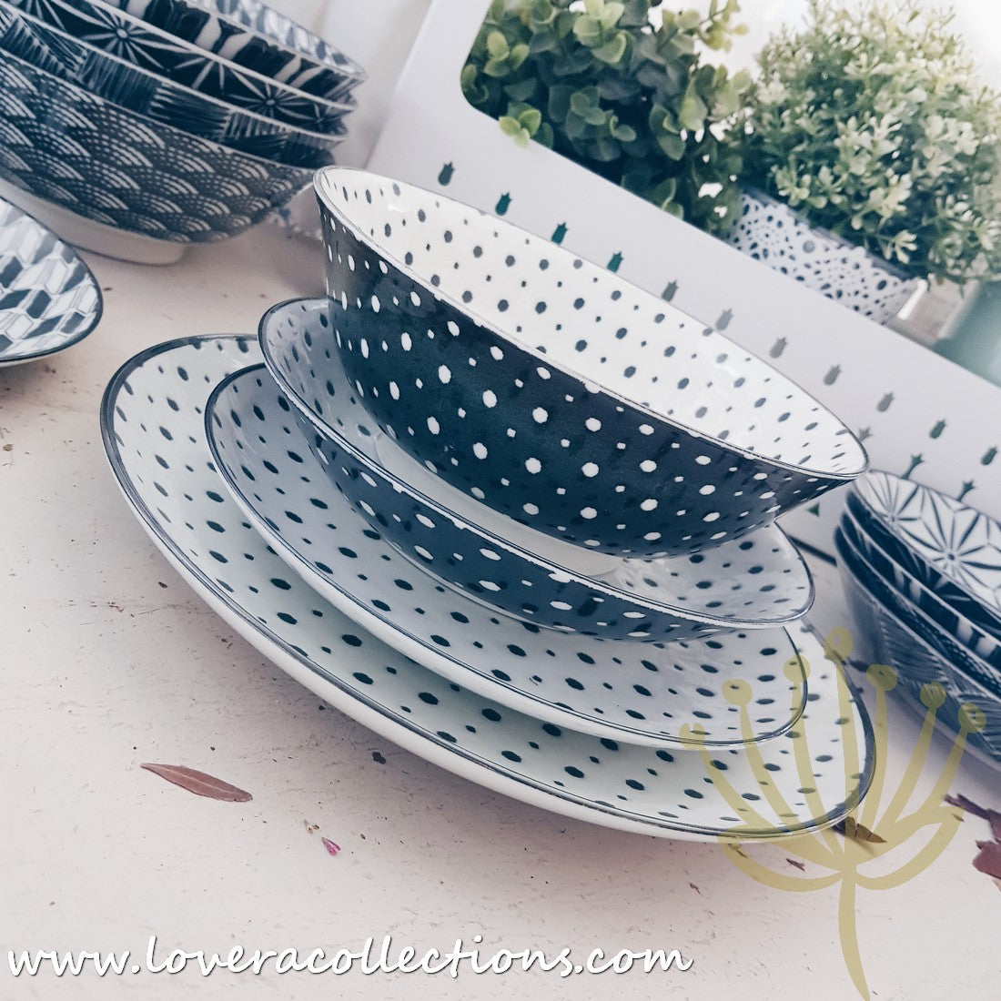 Awasaka Black & White Modern Dots Dinnerware Set - 12-Piece Porcelain Plates & Bowls for Stylish Dining - Perfect for Dinner Parties, Restaurant-Style Meals & Home Decor