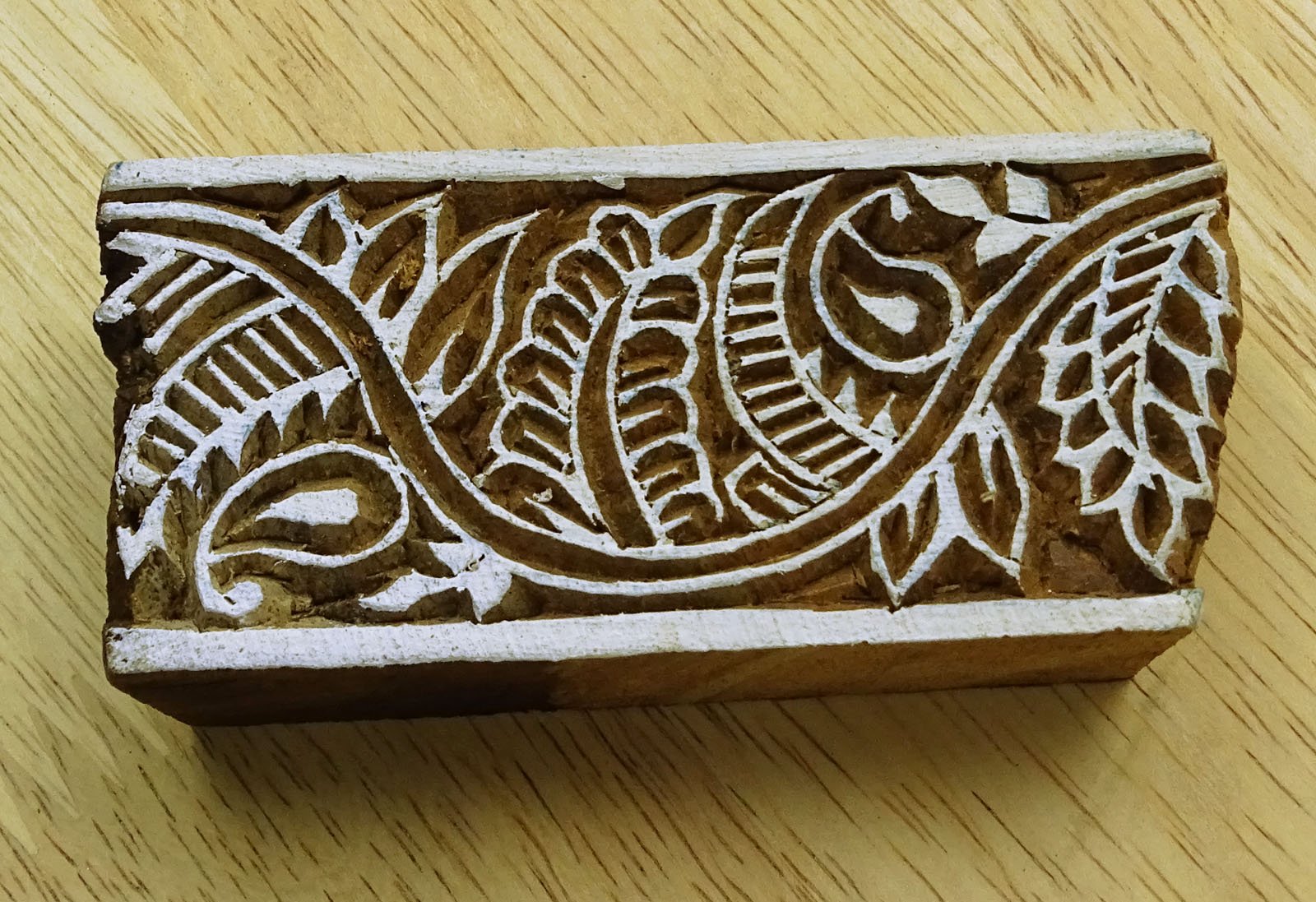 Hand Carved Floral Wooden Stamp for Textile Printing - Indian Artisan Block for Fabric, Paper & DIY Crafts - Perfect for Batik, Scrapbooking & Home Decor