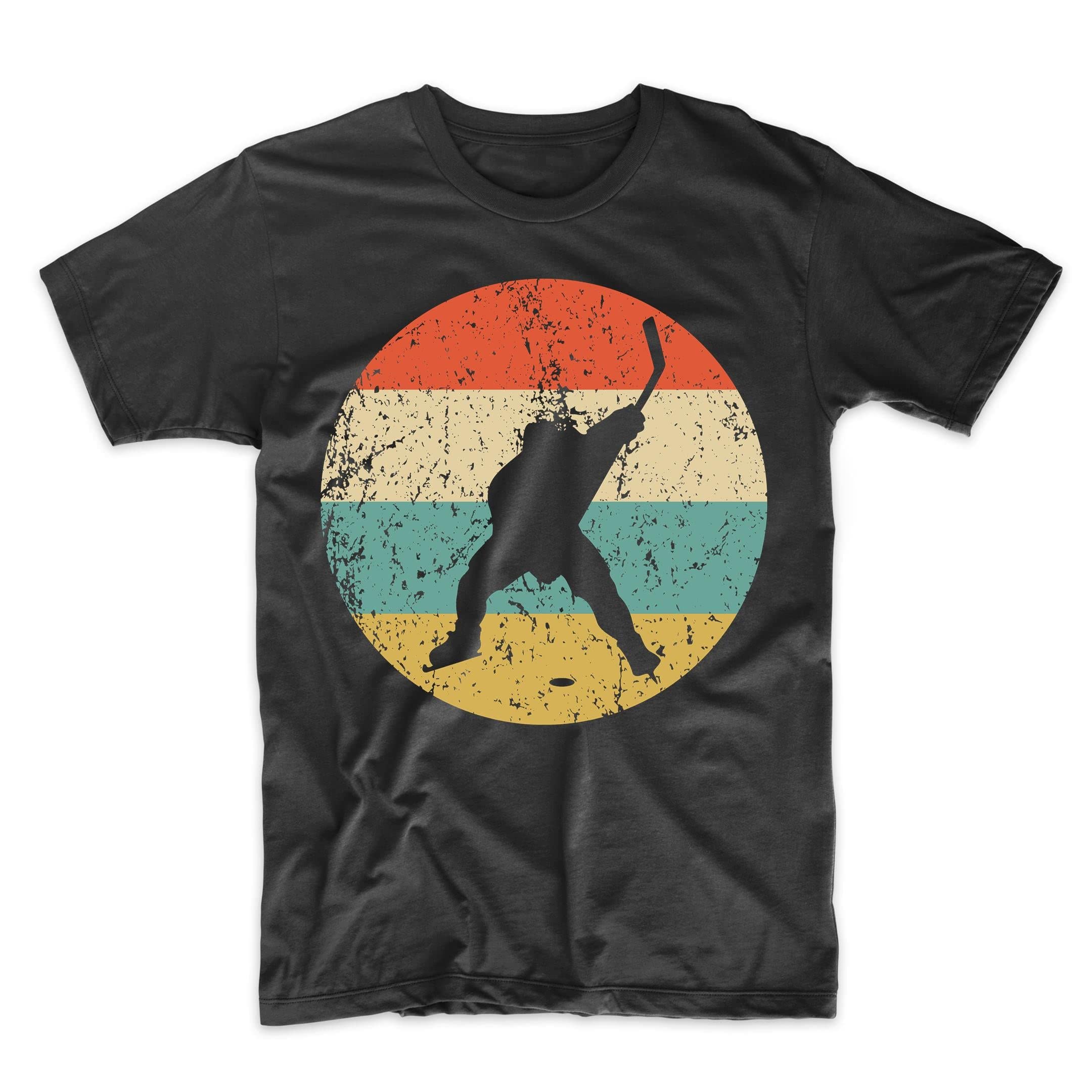 Vintage Retro Hockey Player T-Shirt - Classic Hockey Jersey Style for Men & Women - Perfect for Games, Fan Gear & Casual Wear